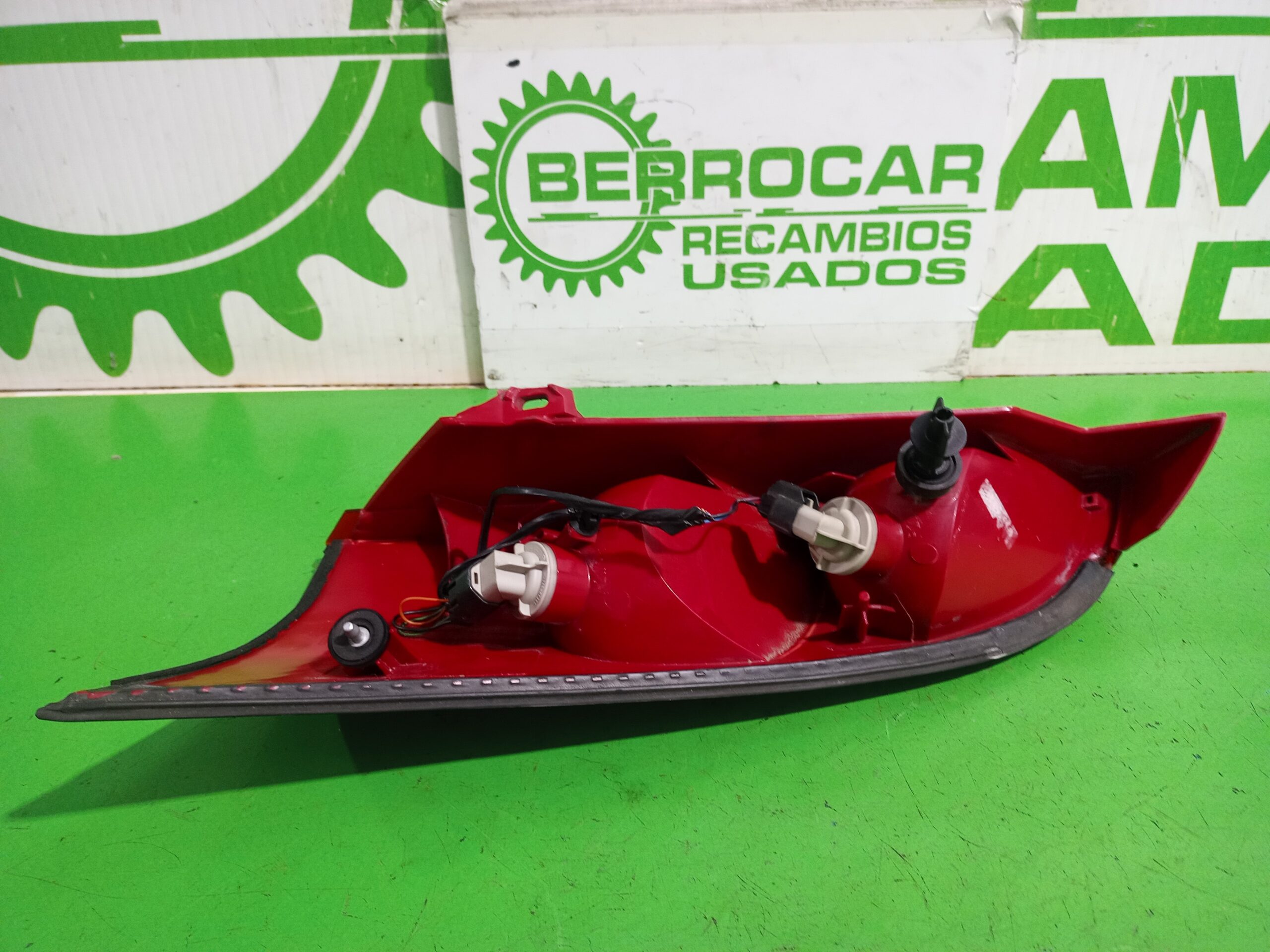 piloto_trasero_derecho_1214226_ford_focus_berlina_cak_trend