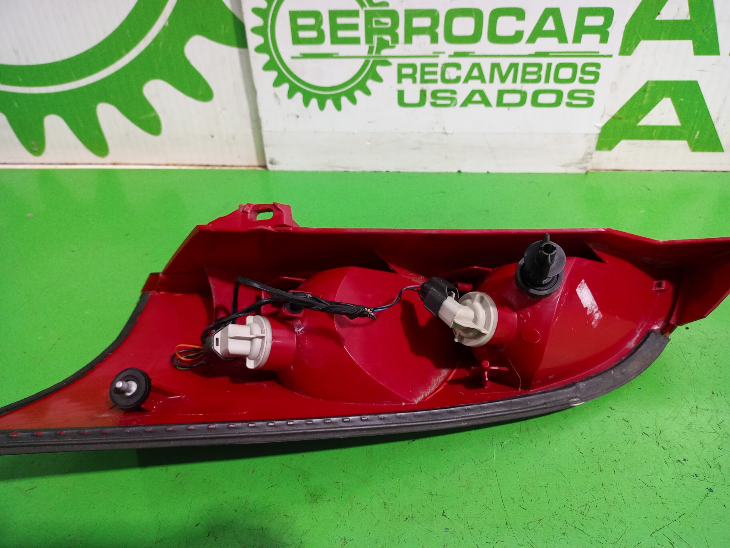 piloto_trasero_derecho_1214226_ford_focus_berlina_cak_trend