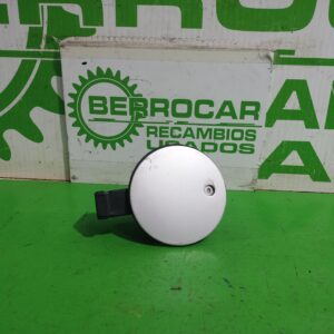 tapa_exterior_combustible_2m51a405a02ba_ford_focus_berlina_cak_trend