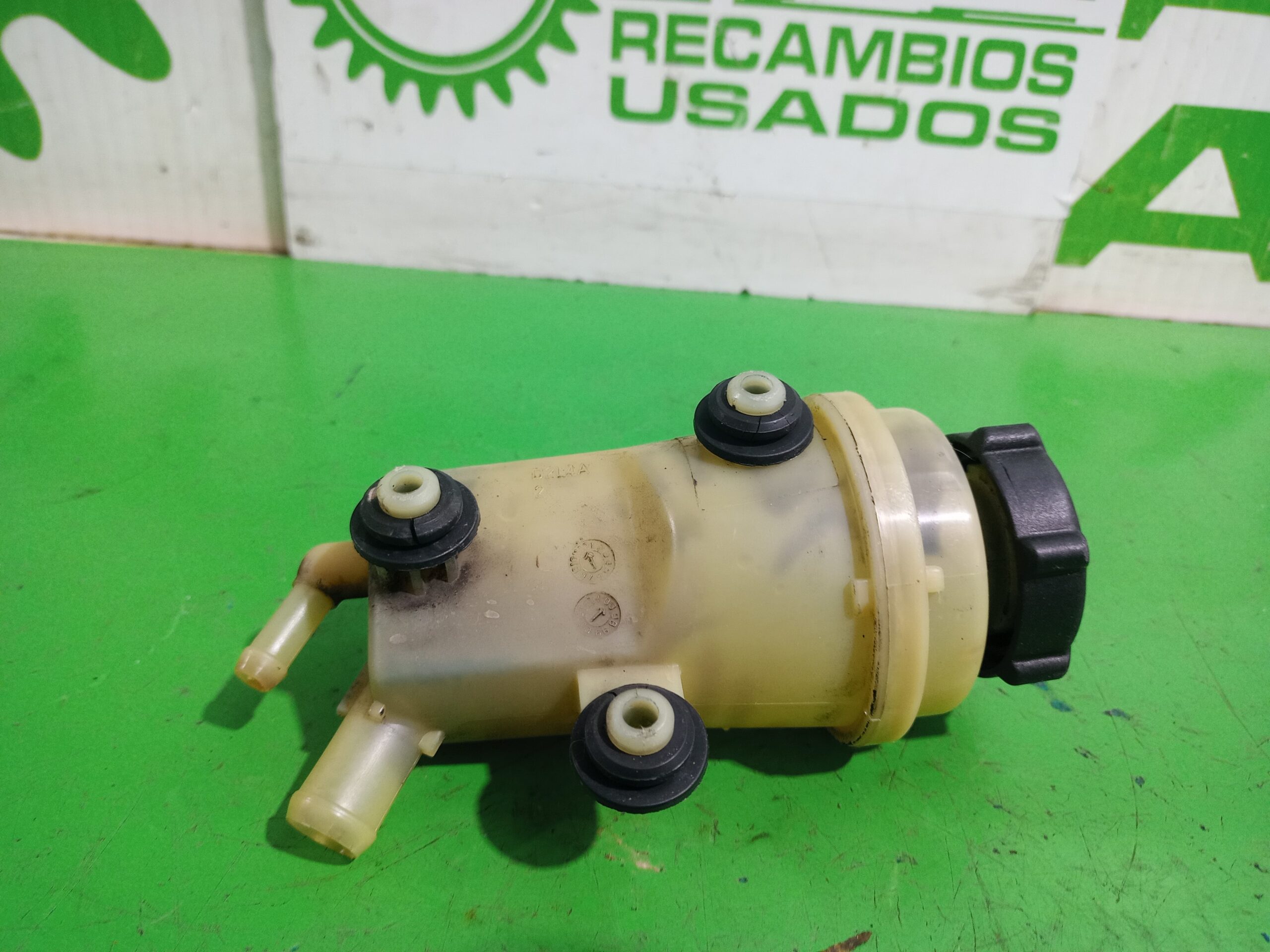 deposito_servo_98ag3r700_ford_focus_berlina_cak_trend