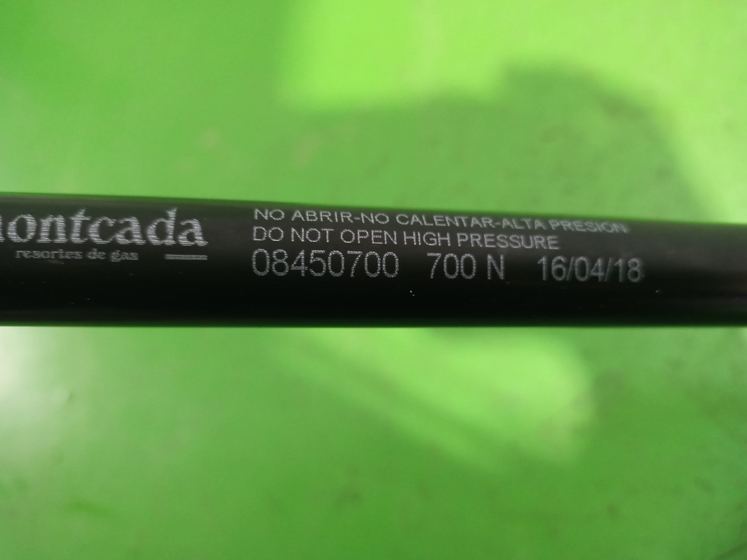 amortiguadores_maletero_porton_1313218_08450700_ford_focus_berlina_cak_trend