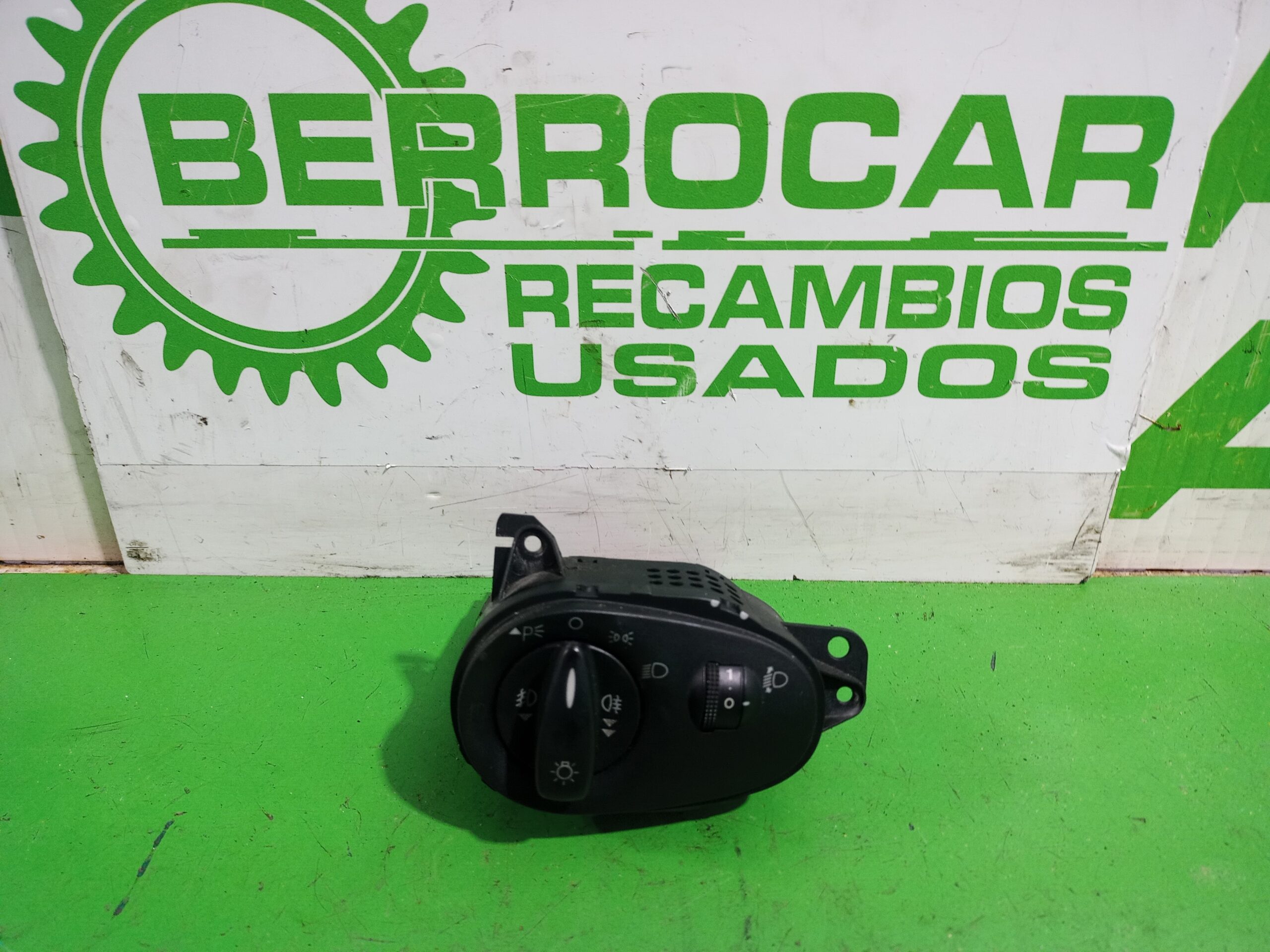 mando_luces_2m5t13a024_ford_focus_berlina_cak_trend