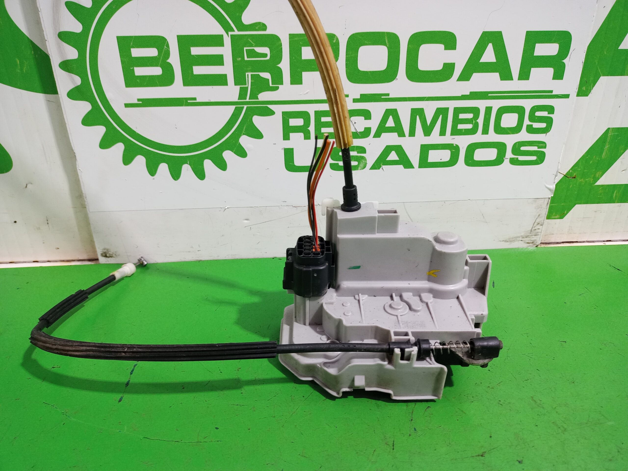 cerradura_puerta_delantera_derecha_51902599_fiat_bravo_198_1_9_dynamic_multijet