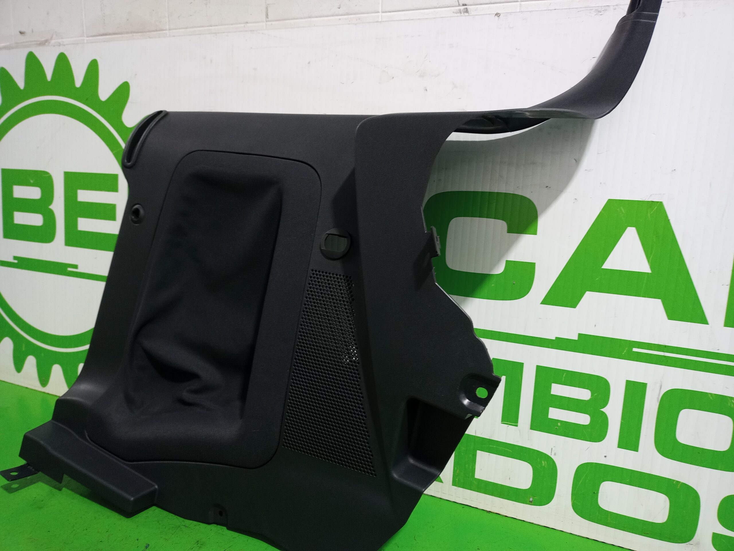 panel_lateral_7701057110_156012662_renault_megane_ii_coupe_cabrio_confort_au_entique