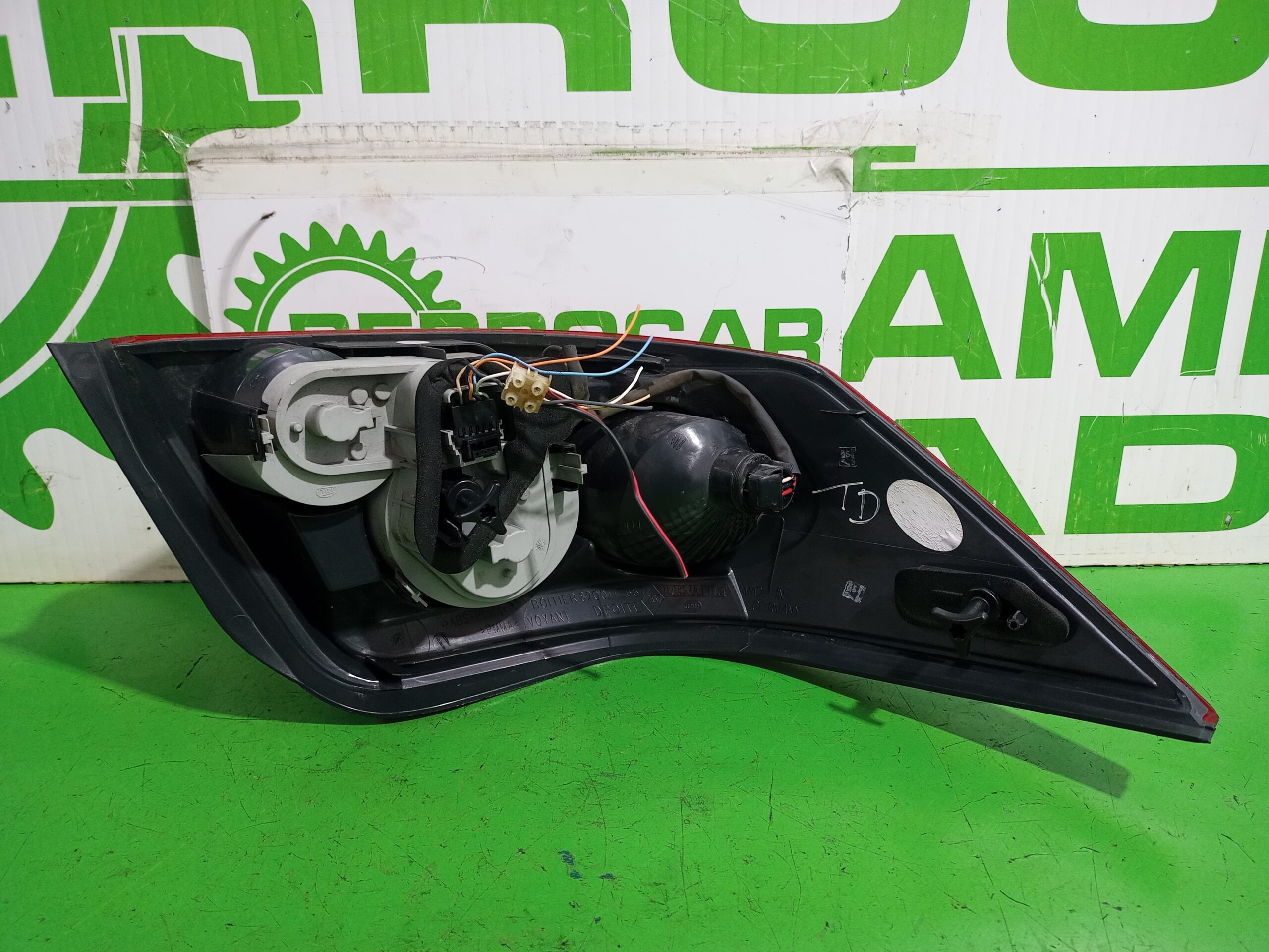 piloto_trasero_derecho_8200142687_renault_megane_ii_coupe_cabrio_confort_au_entique