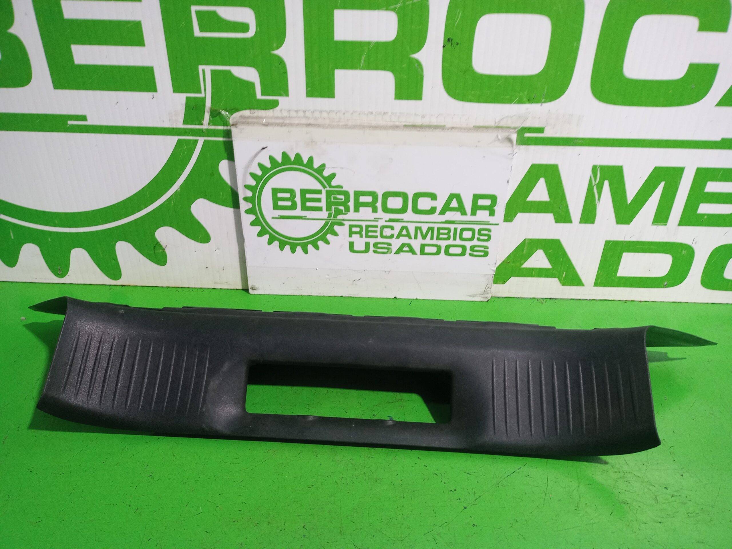 guarnecido_porton_trasero_8200128739_renault_megane_ii_coupe_cabrio_confort_au_entique