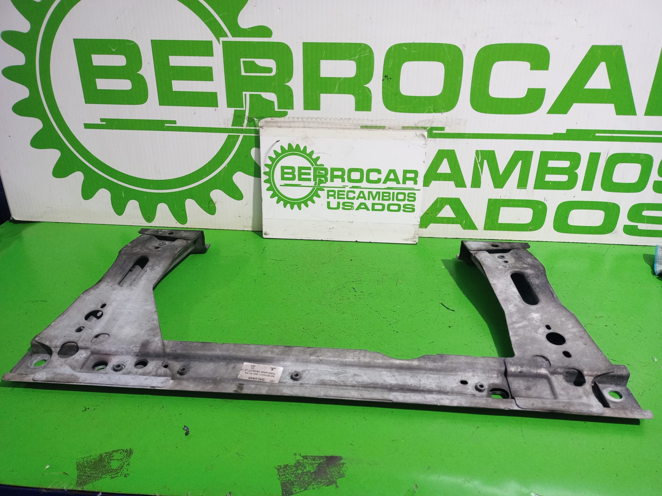 travesano_inferior_8200761568_renault_megane_ii_coupe_cabrio_confort_au_entique