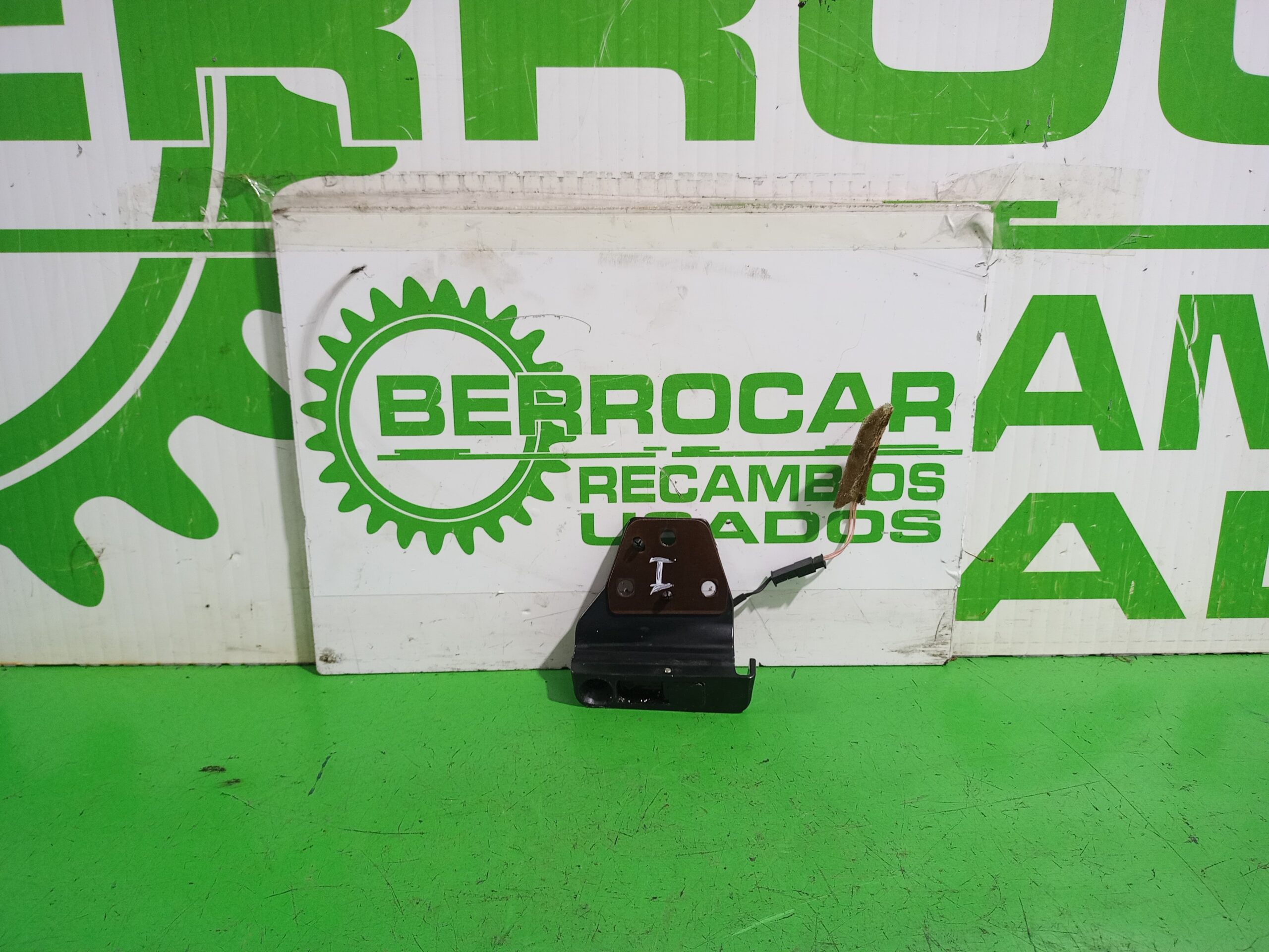 cerradura_maletero_porton_8200220670_renault_megane_ii_coupe_cabrio_confort_au_entique