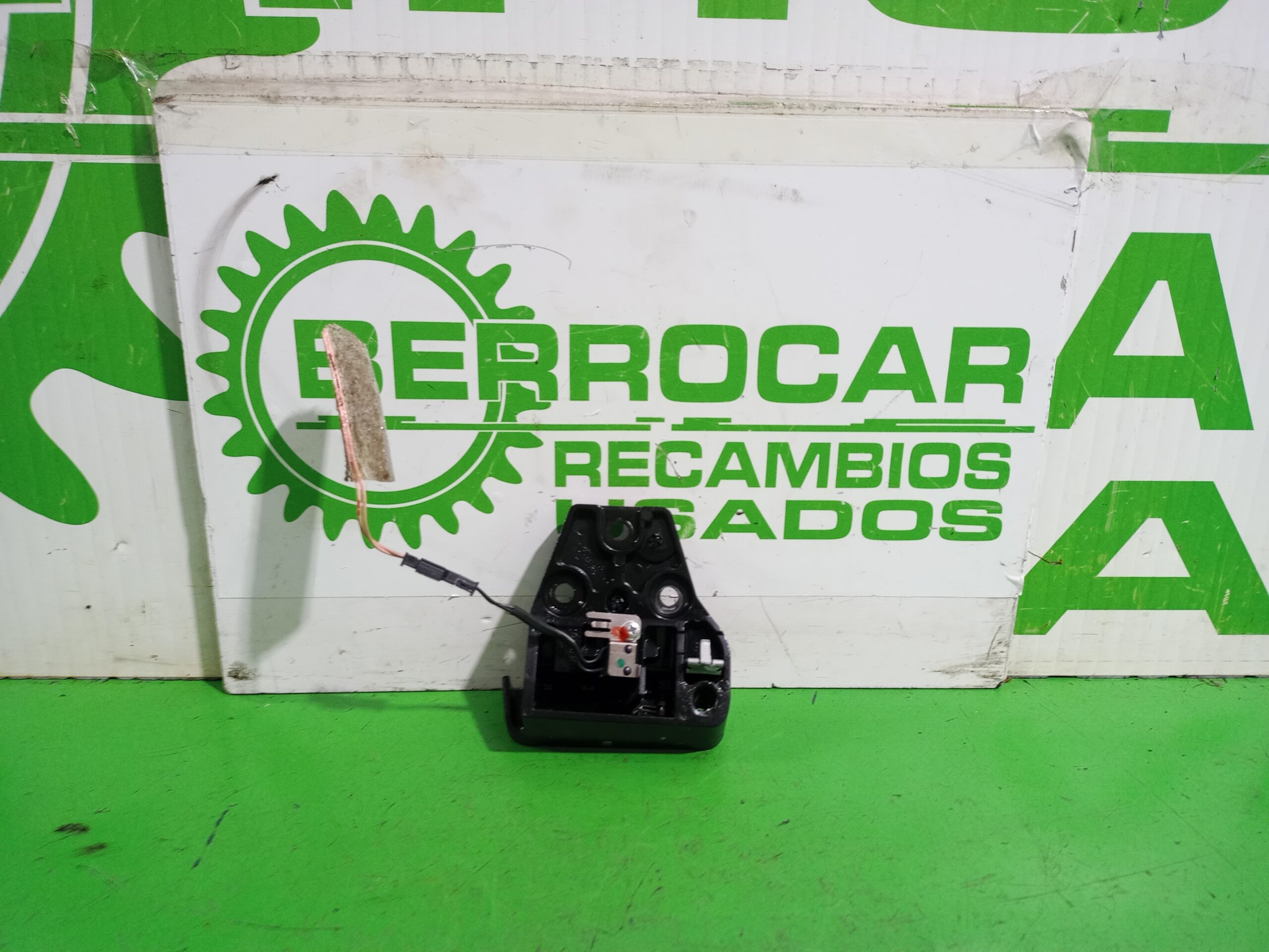 cerradura_maletero_porton_8200220670_renault_megane_ii_coupe_cabrio_confort_au_entique