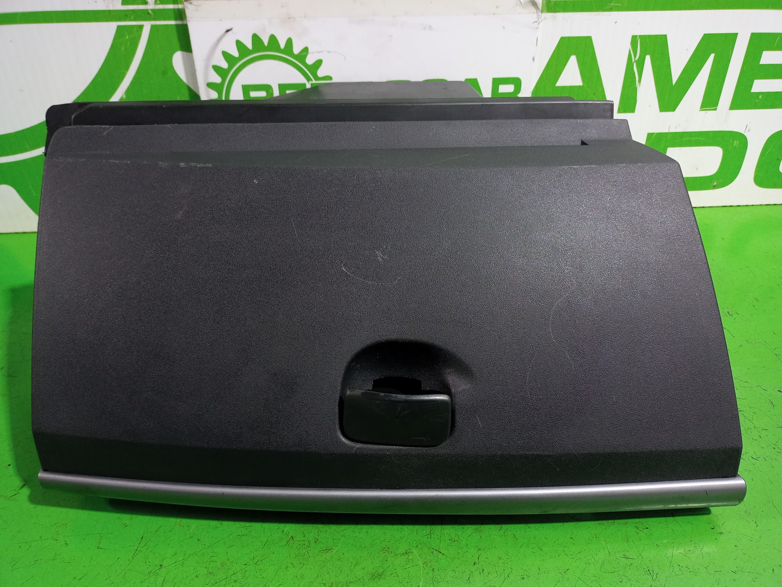 guantera_8200078820_renault_megane_ii_coupe_cabrio_confort_au_entique