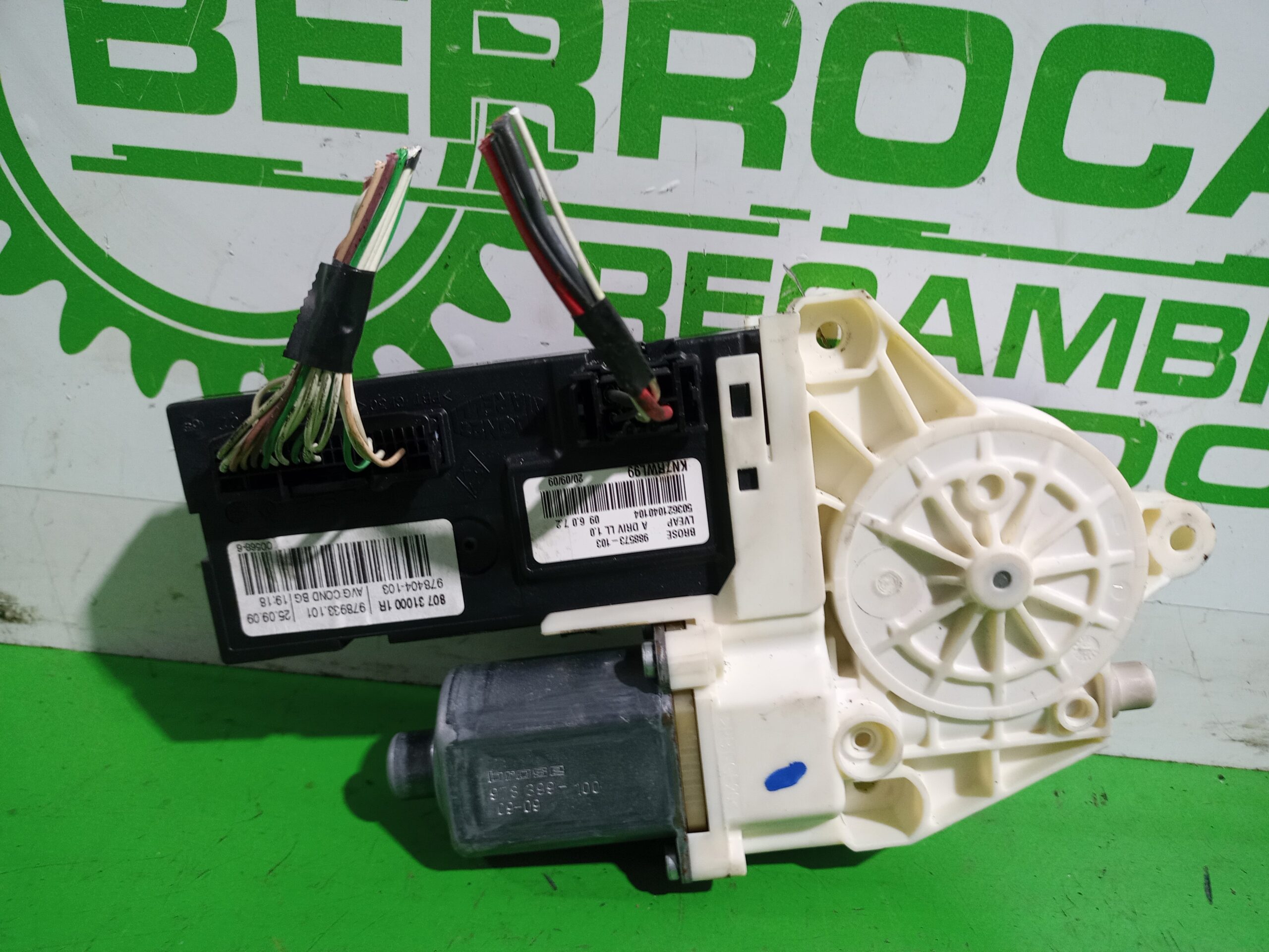 motor_elevalunas_delantero_izquierdo_807311420r_renault_laguna_grandtour_iii_renault_laguna_iii_grandtour