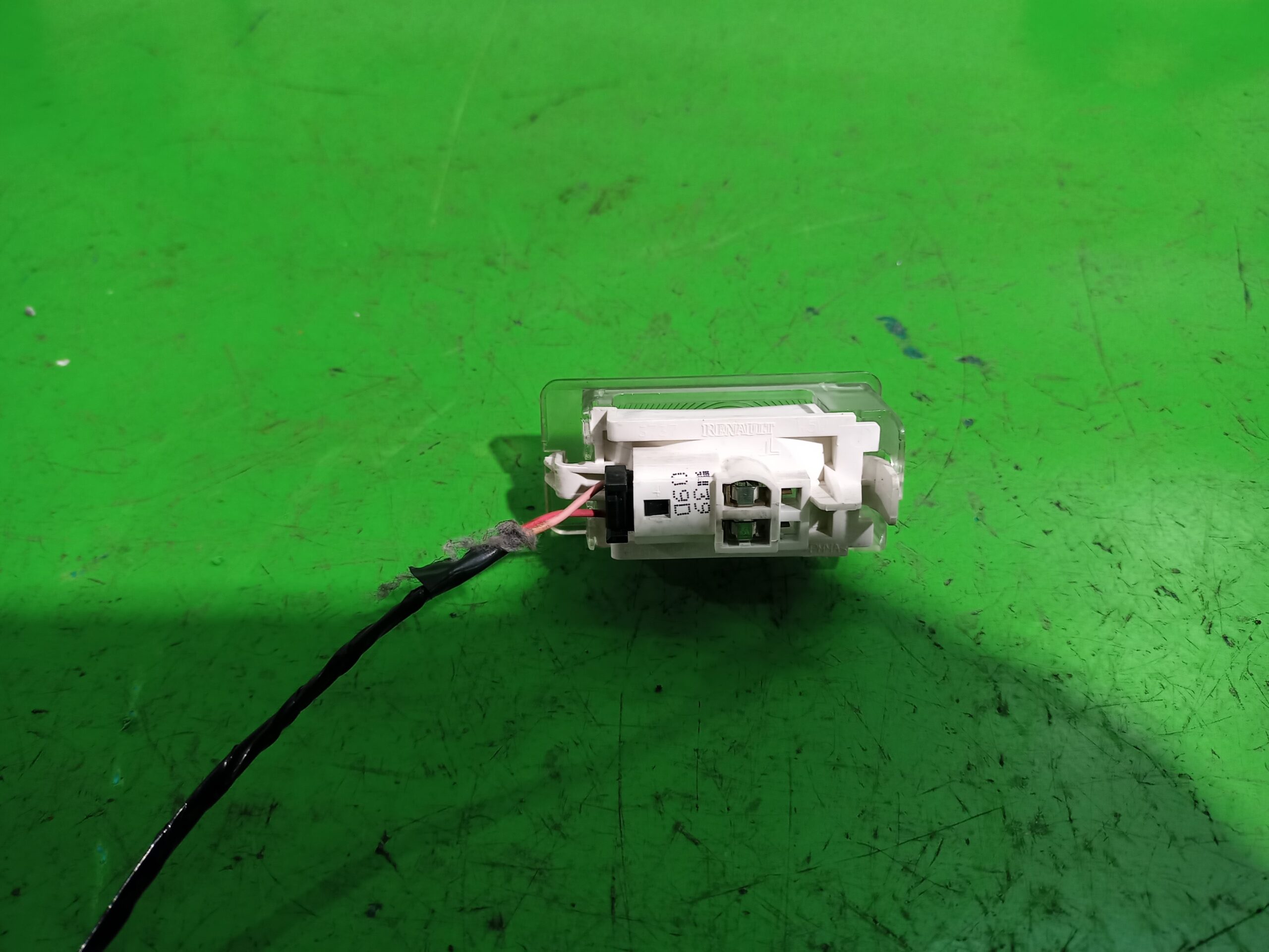 luz_interior_8200418356_renault_laguna_grandtour_iii_renault_laguna_iii_grandtour