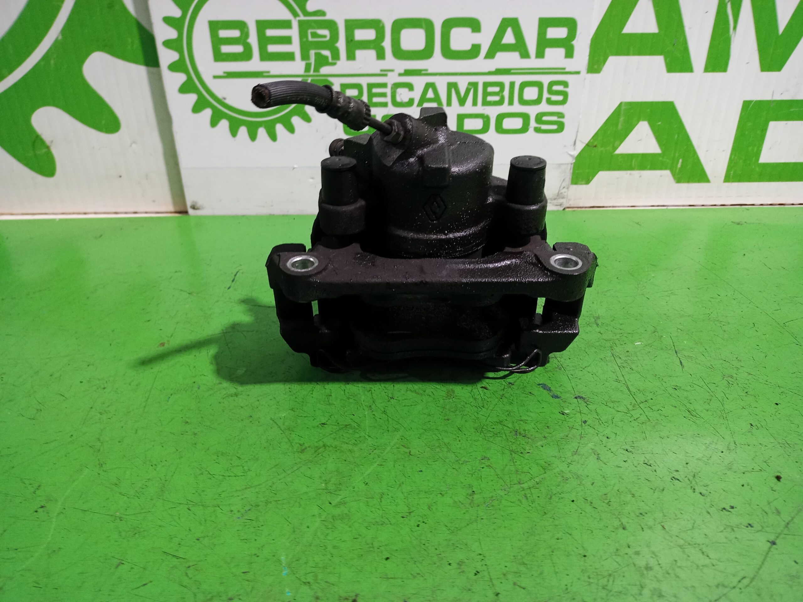 pinza_de_freno_delantera_izquierda_410119577r_renault_laguna_grandtour_iii_renault_laguna_iii_grandtour