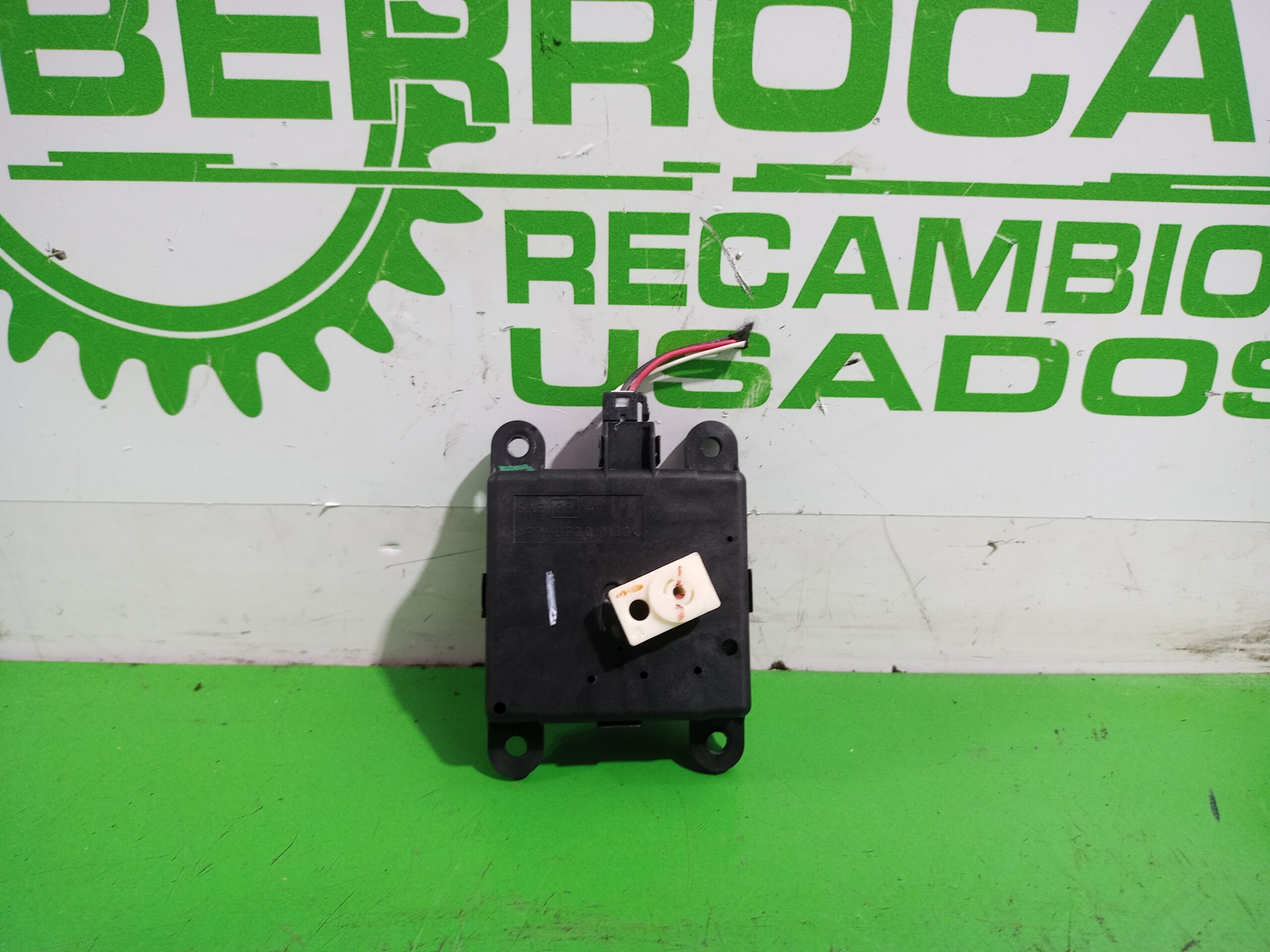 motor_apertura_trampilla_52410601_renault_laguna_grandtour_iii_renault_laguna_iii_grandtour