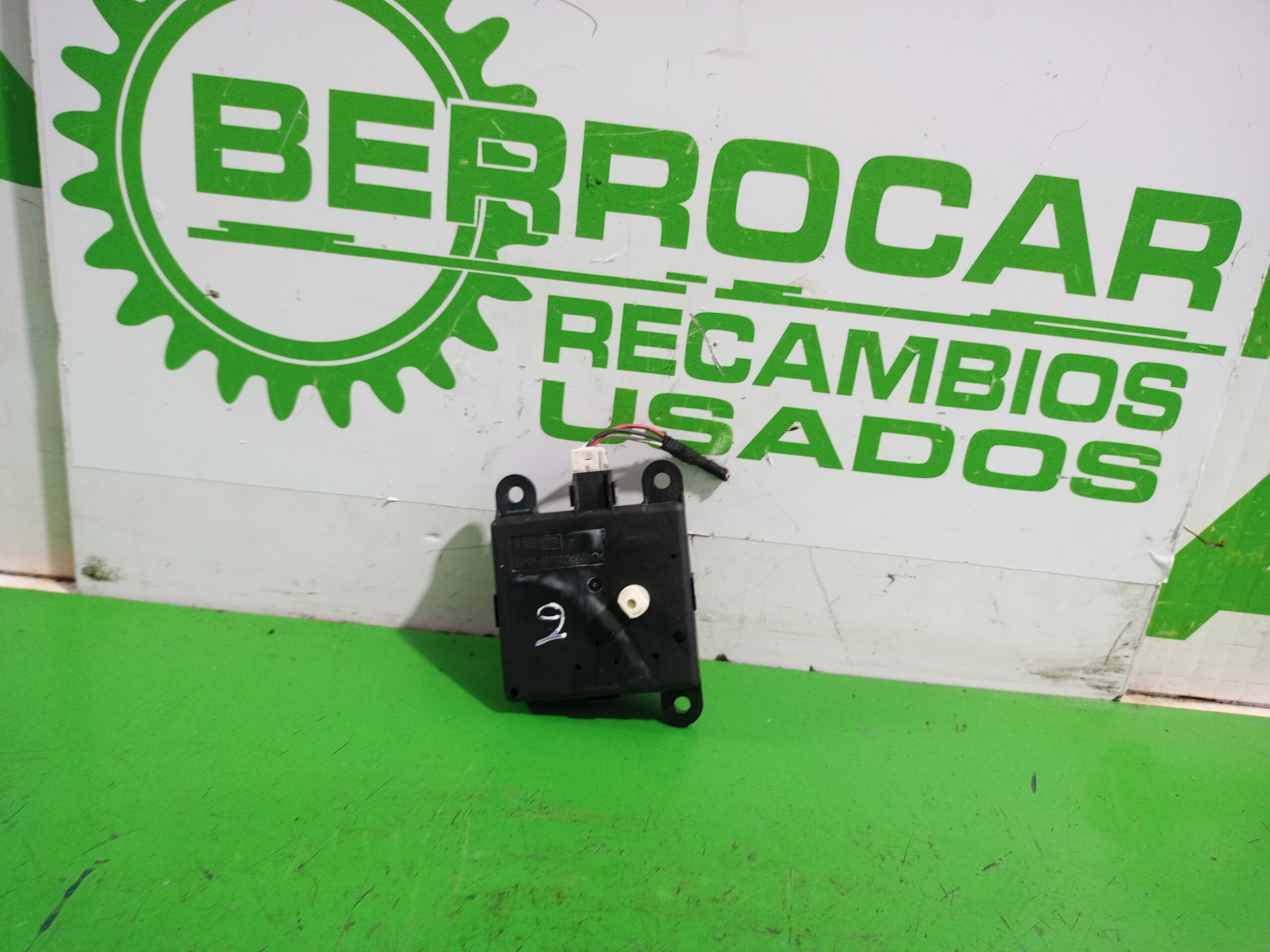 motor_apertura_trampilla_52410555_renault_laguna_grandtour_iii_renault_laguna_iii_grandtour