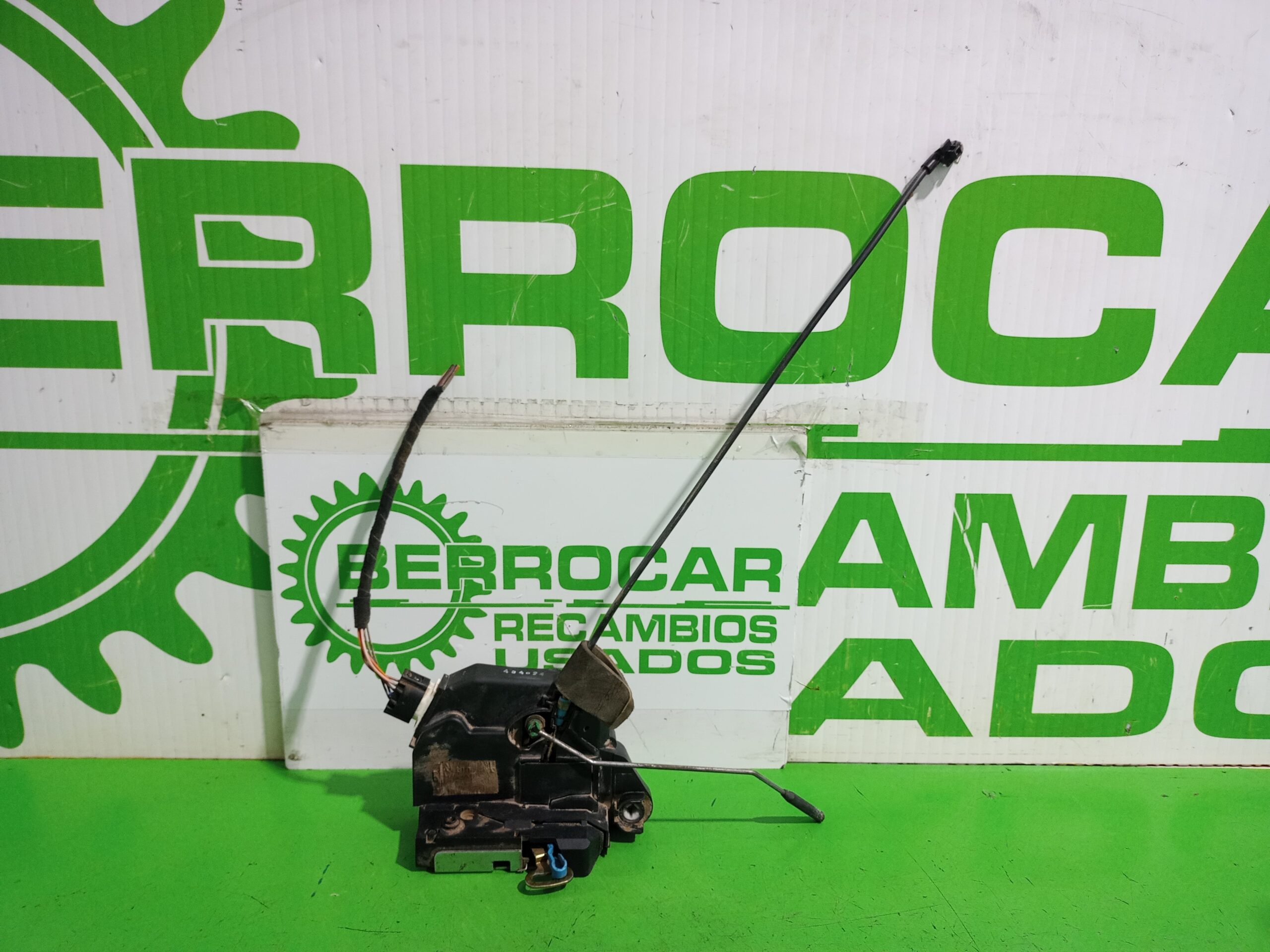 cerradura_puerta_delantera_izquierda_alr9783_land_rover_freelander_ln_e_targa