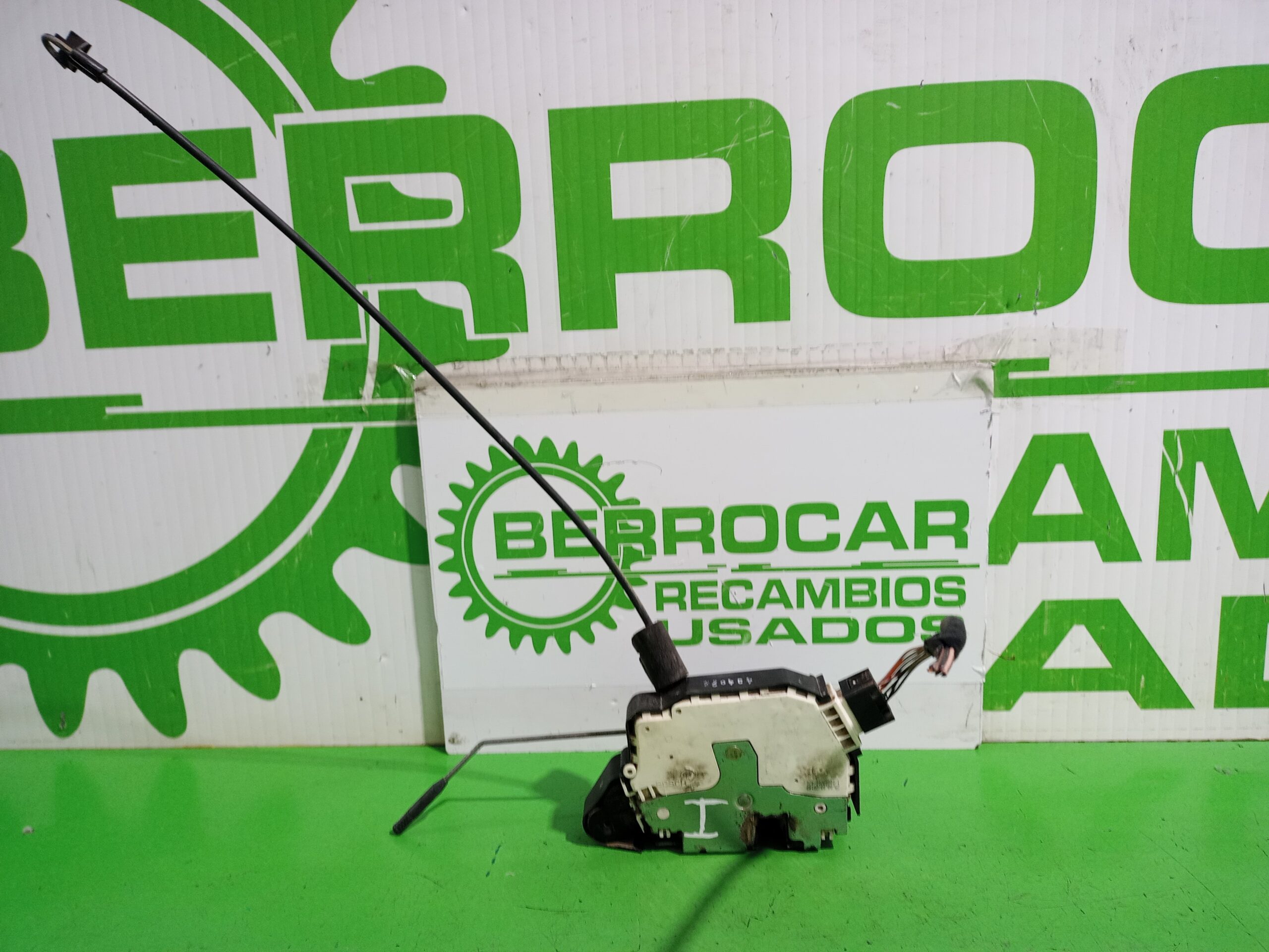 cerradura_puerta_delantera_izquierda_alr9783_land_rover_freelander_ln_e_targa