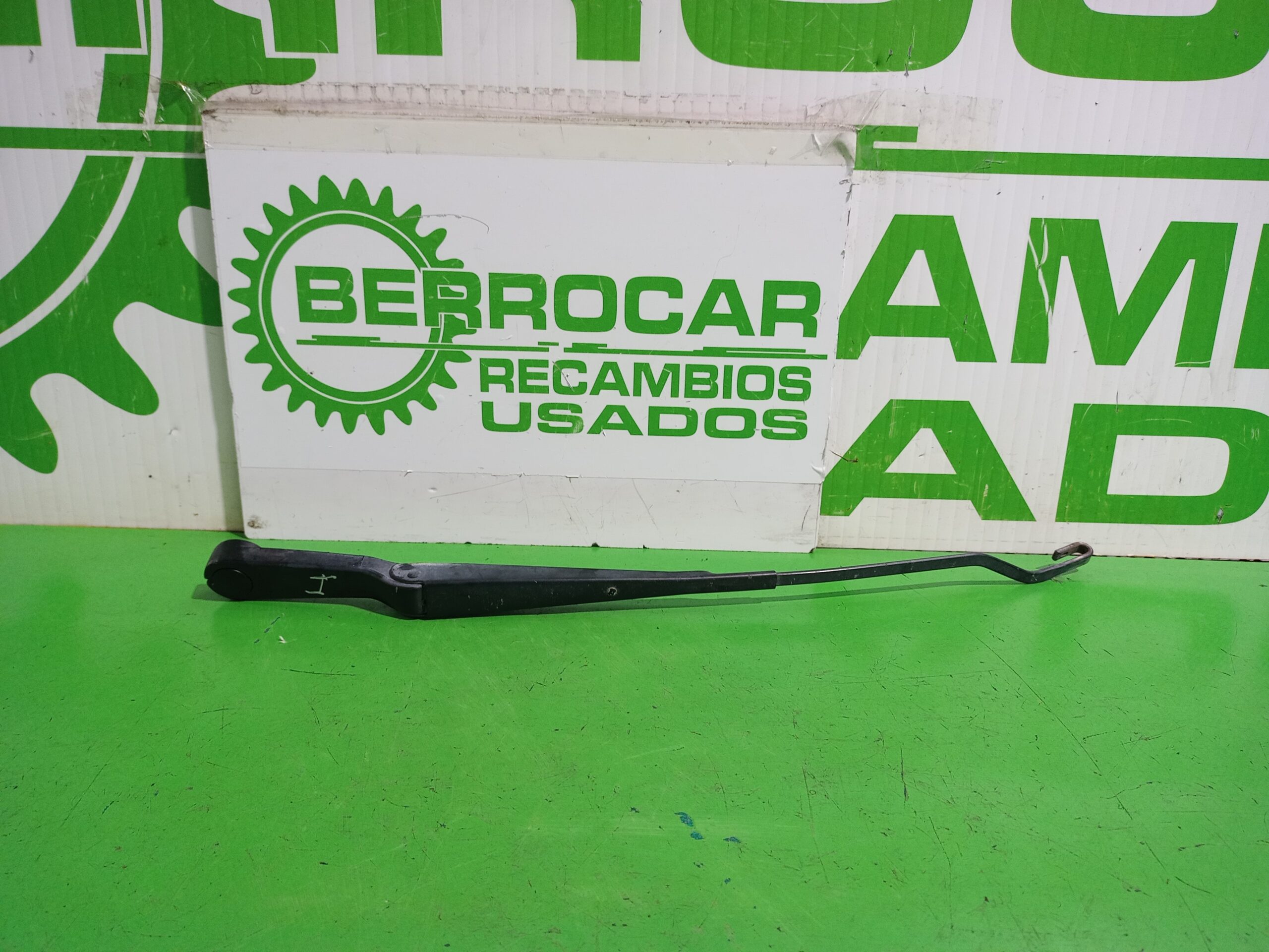 brazo_limpia_delantero_izquierdo_dkb103090_land_rover_freelander_ln_e_targa