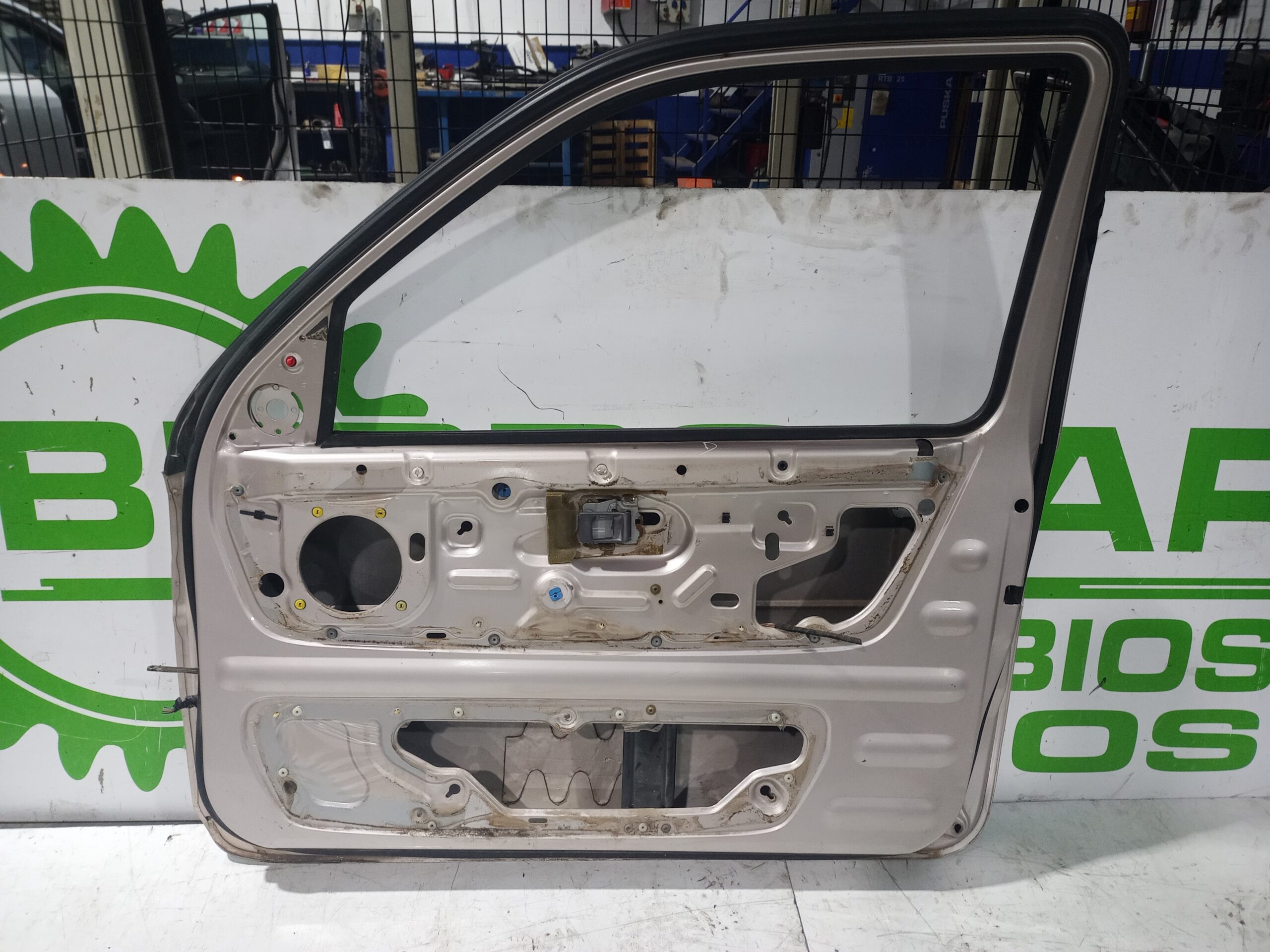 puerta_delantera_derecha_bda490180_land_rover_freelander_ln_e_targa