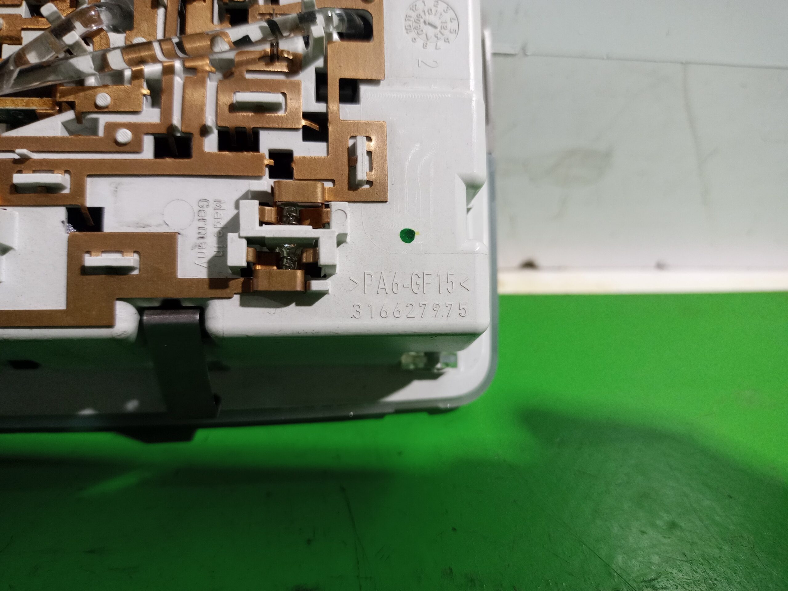 luz_interior_a2128205001_mercedes_benz_clase_e_w212_lim_2_1_cdi_cat