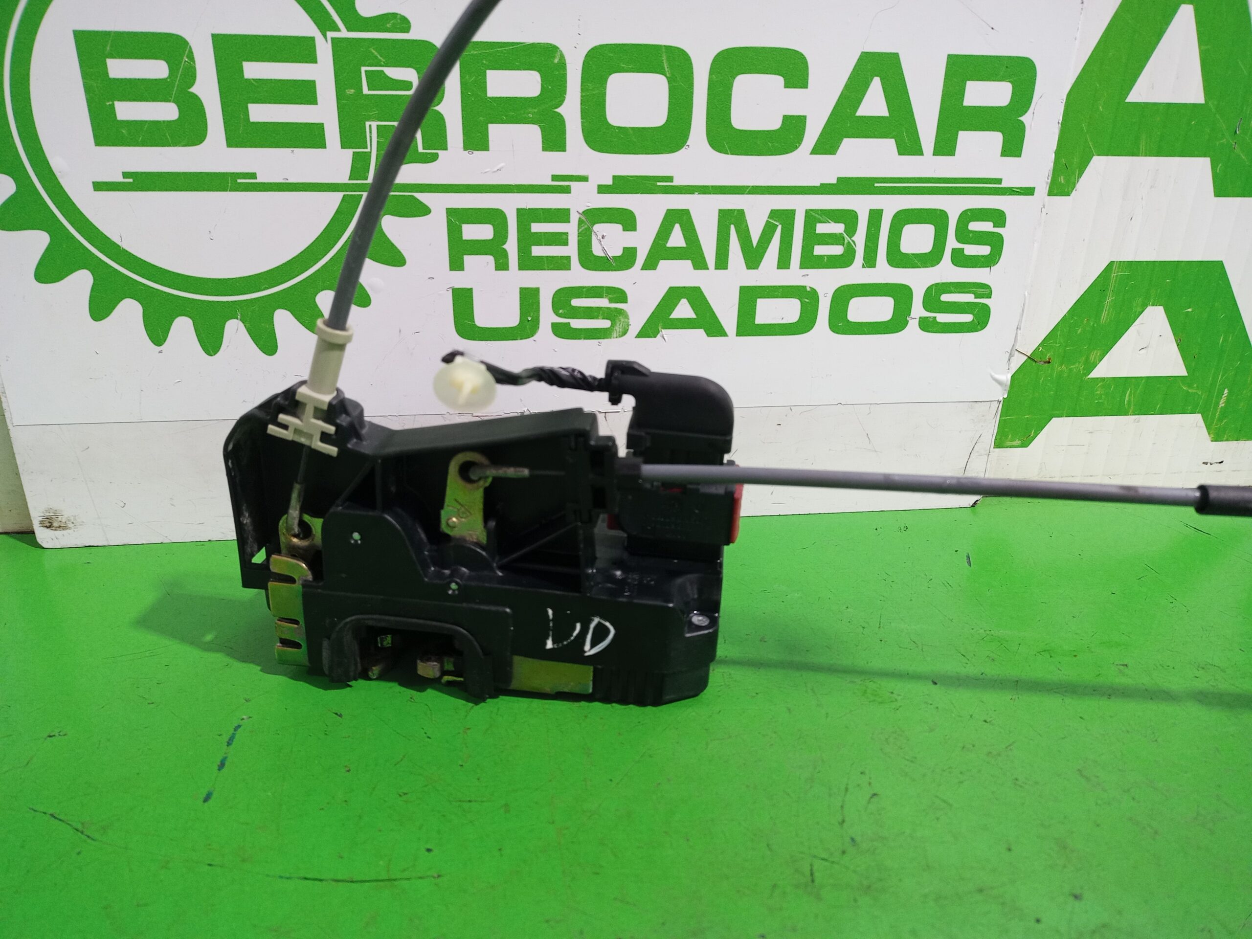 cerradura_puerta_delantera_derecha_24414117_opel_zafira_a_elegance