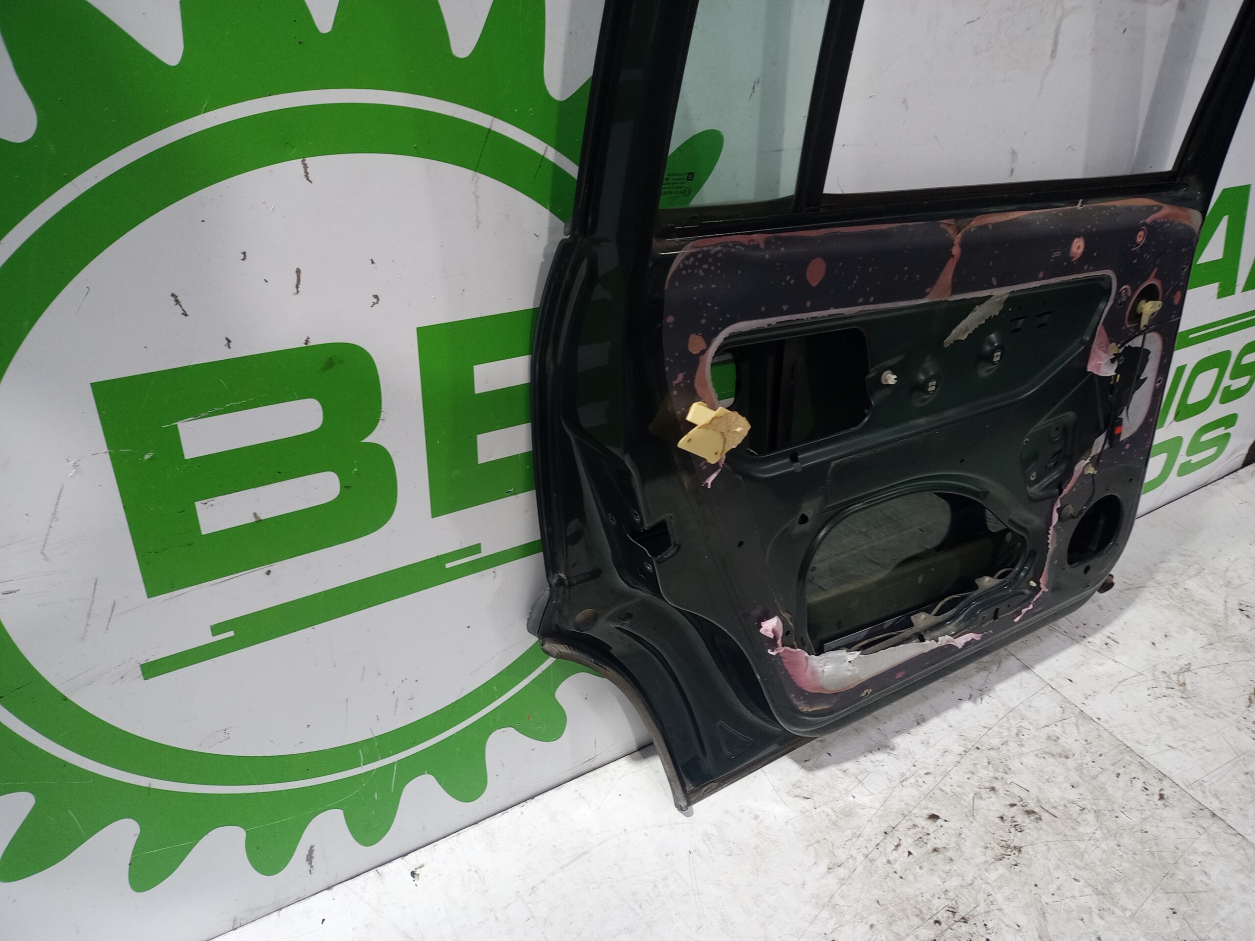 puerta_trasera_izquierda_124022_opel_zafira_a_elegance