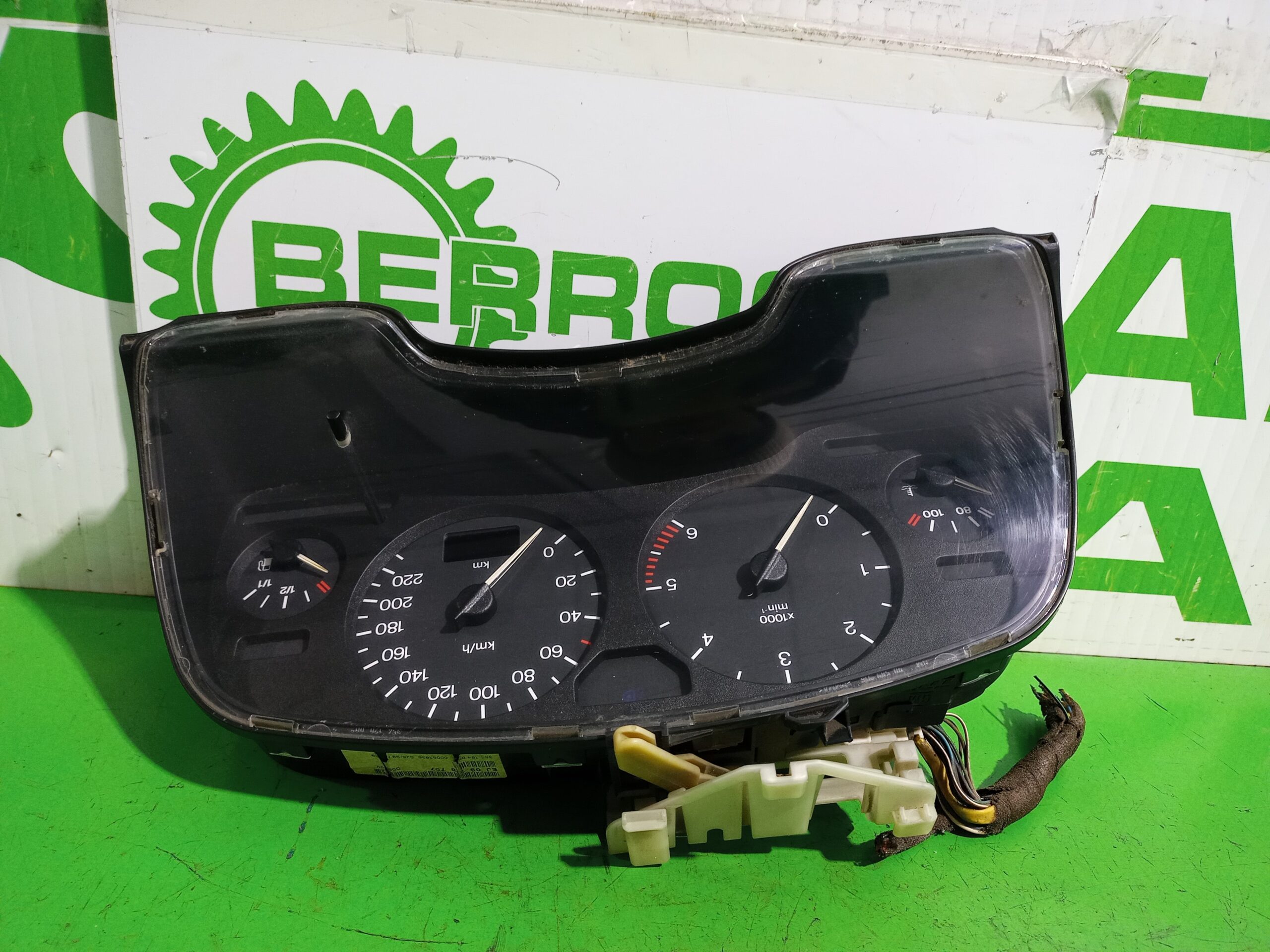 cuadro_instrumentos_ej09228757_opel_zafira_a_elegance