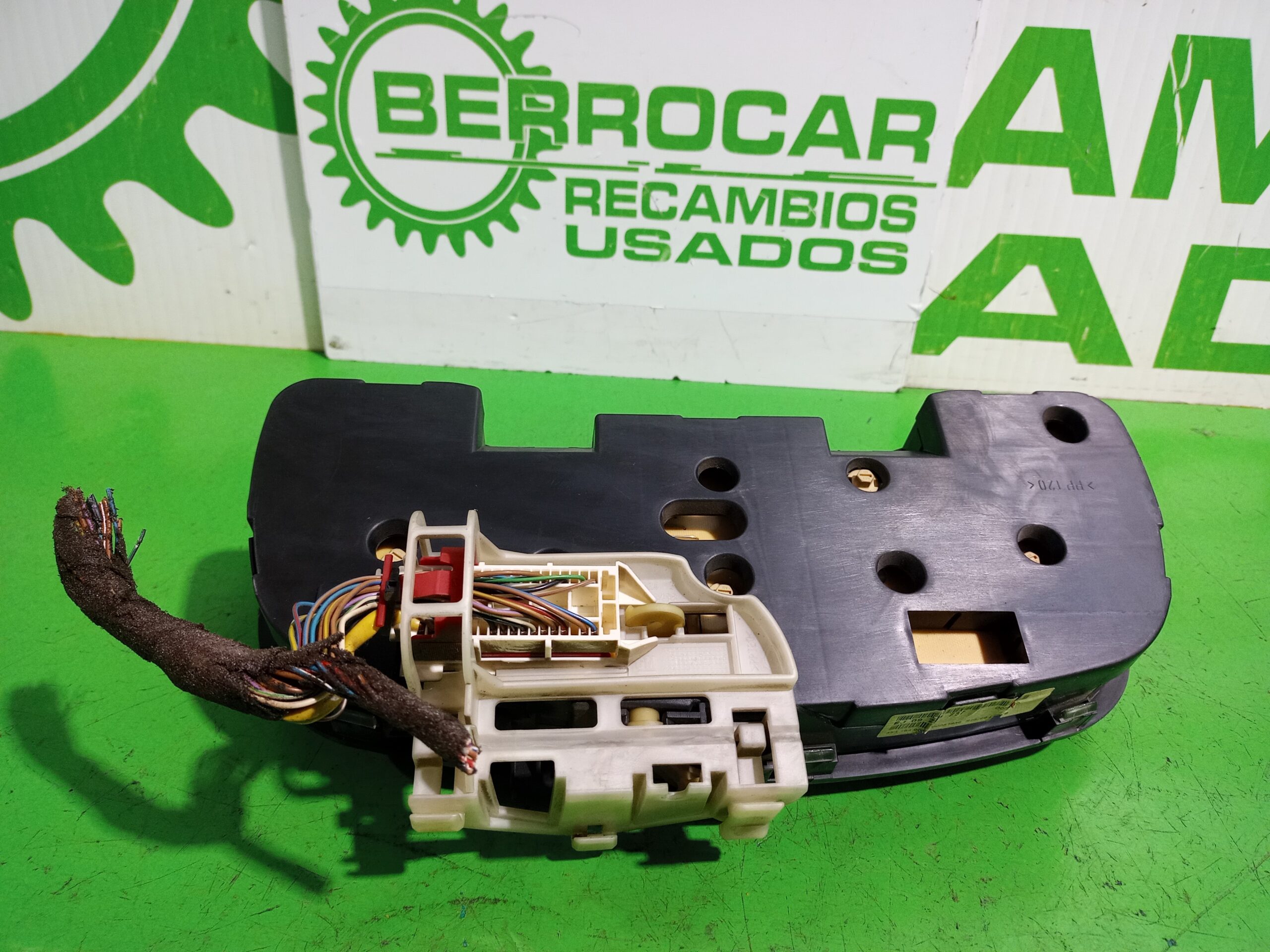 cuadro_instrumentos_ej09228757_opel_zafira_a_elegance