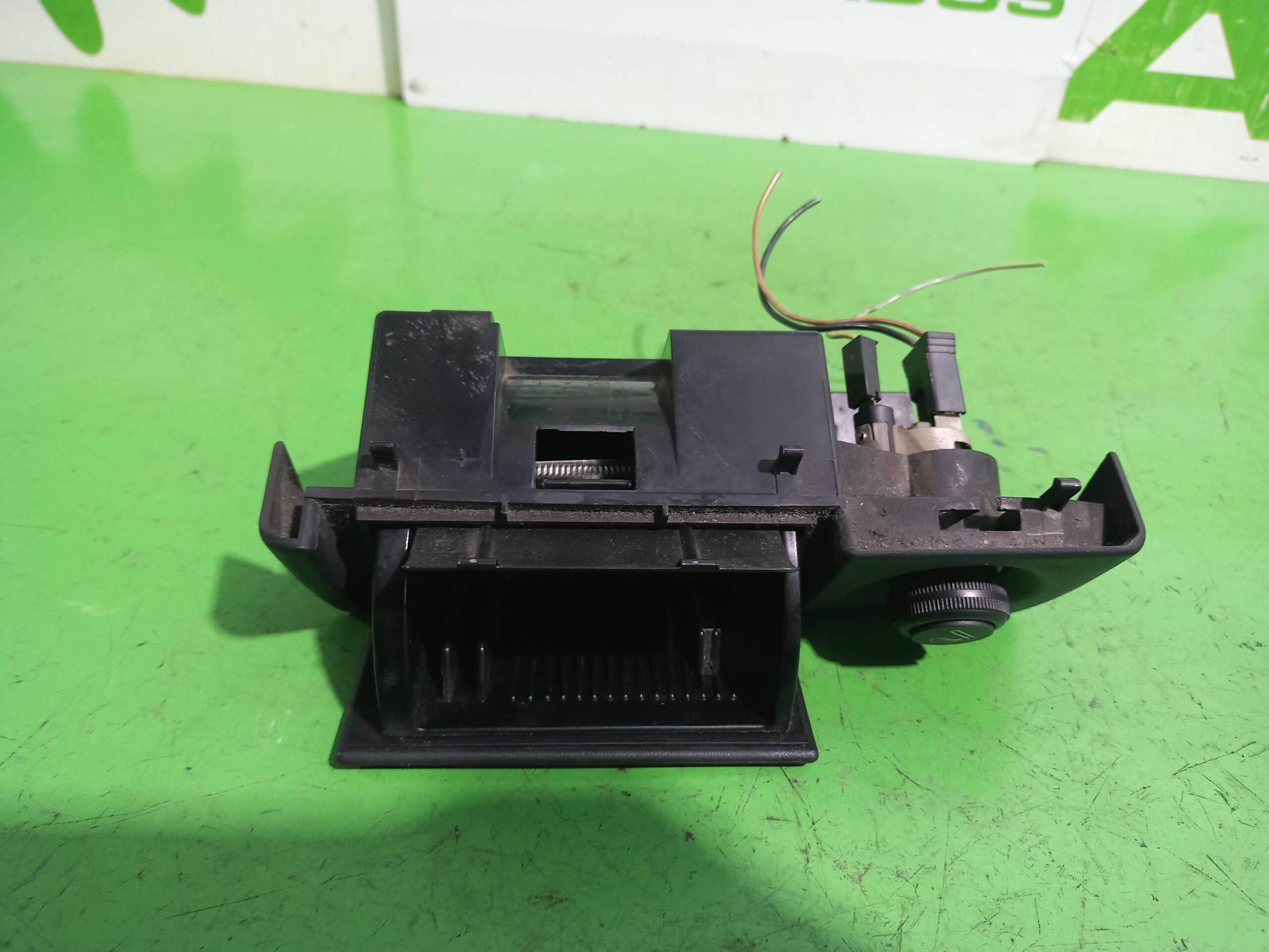 cenicero_090589659_opel_zafira_a_elegance