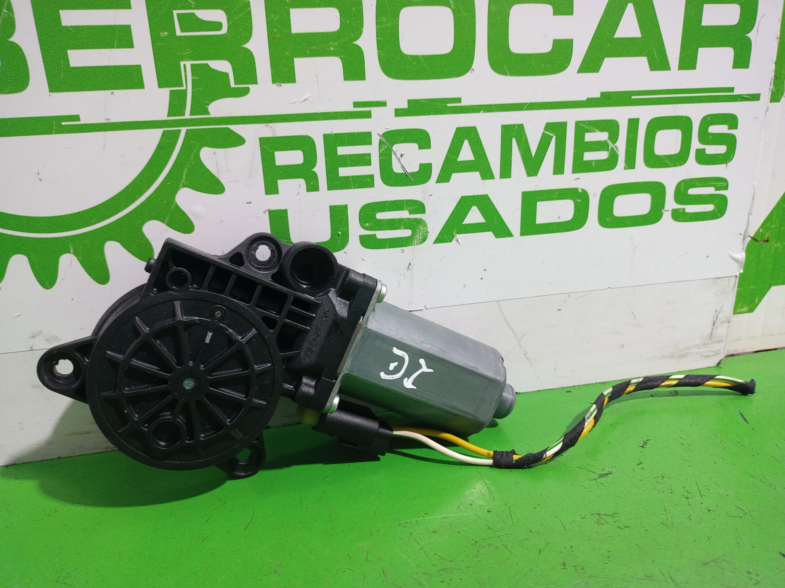motor_elevalunas_delantero_izquierdo_130821938_ford_fiesta_cbk_ambiente