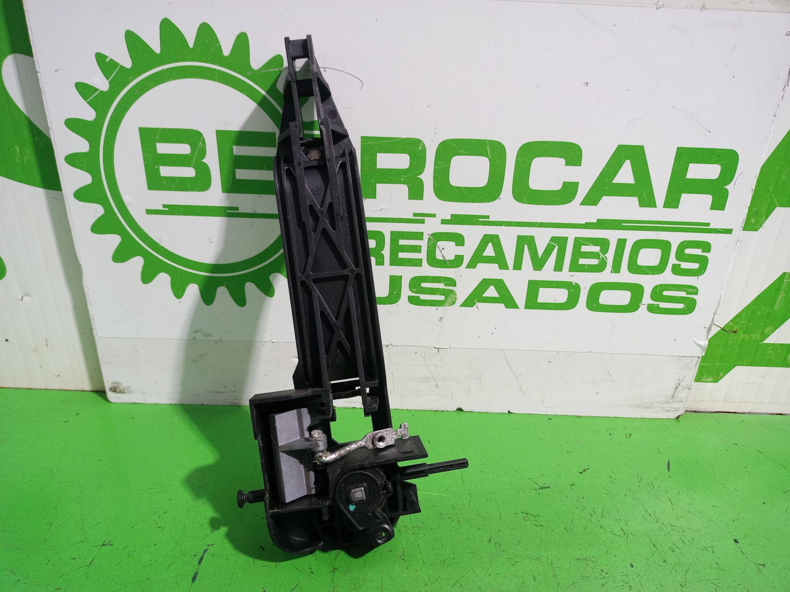 maneta_exterior_delantera_izquierda_2s61a224a37_ford_fiesta_cbk_ambiente