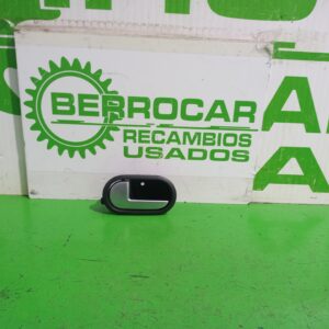 maneta_interior_delantera_izquierda_1329938_ford_fiesta_cbk_ambiente