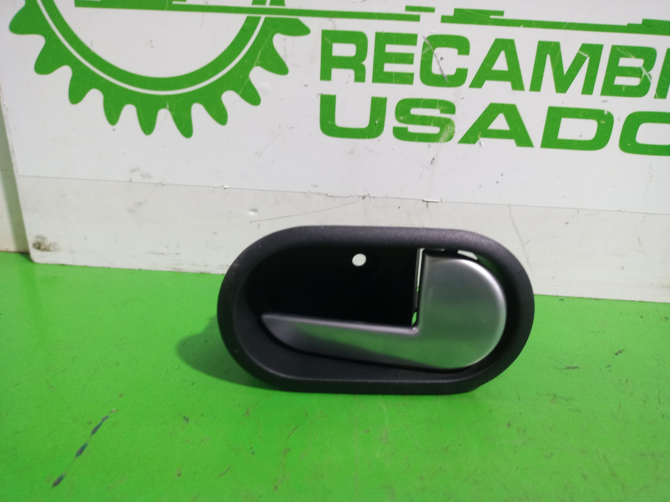 maneta_interior_delantera_derecha_1329932_ford_fiesta_cbk_ambiente