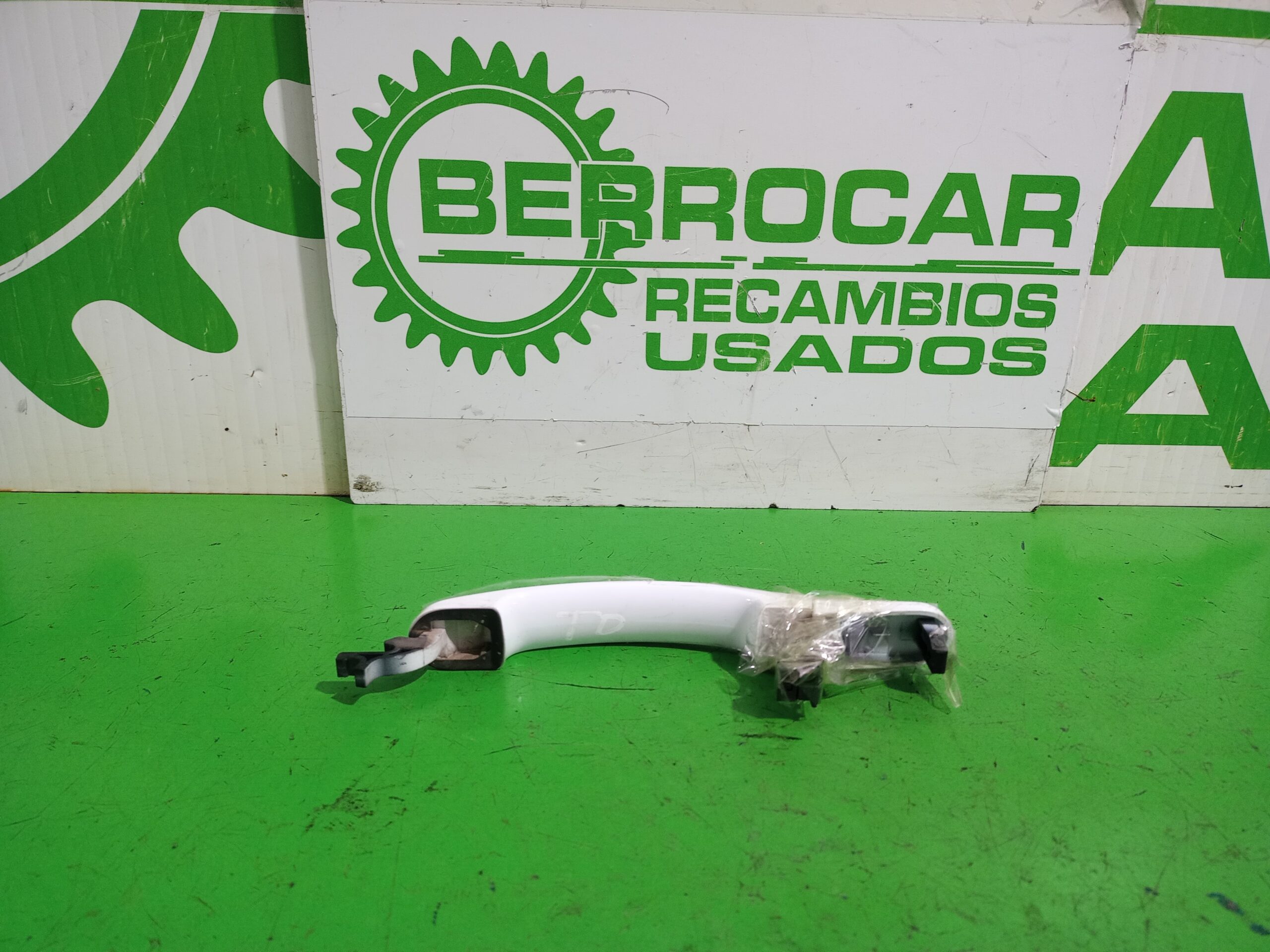 maneta_exterior_trasera_derecha_1521631_ford_fiesta_cbk_ambiente