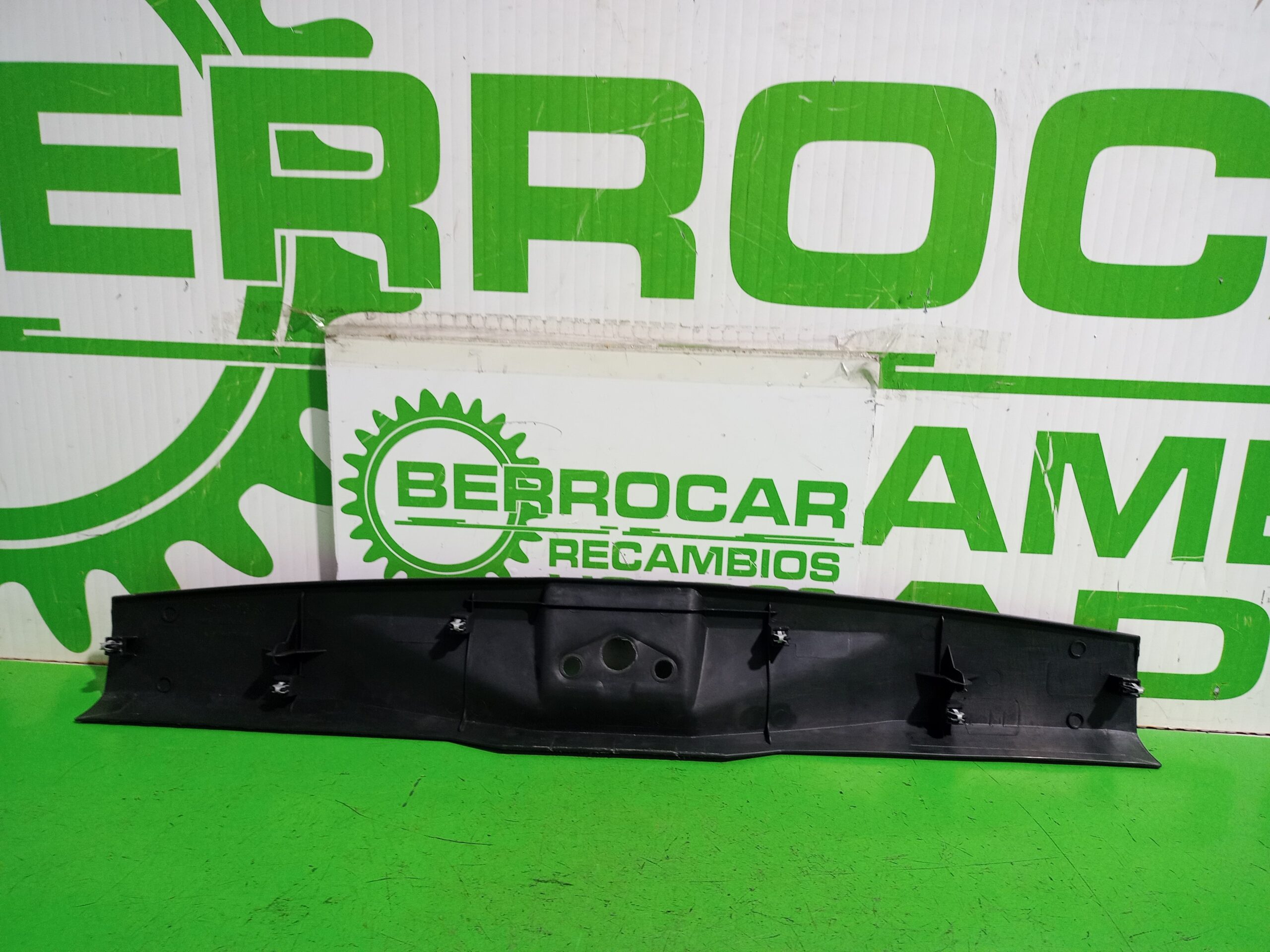 moldura_2s61a40352_ford_fiesta_cbk_ambiente