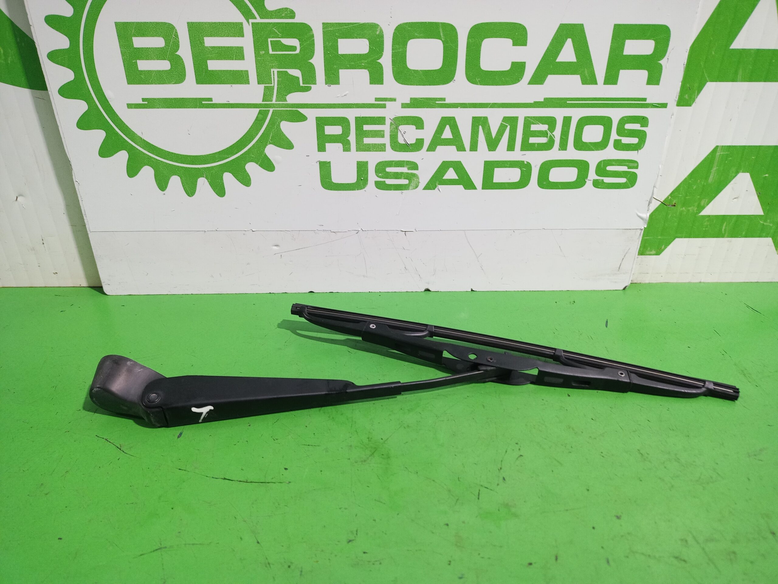 brazo_limpia_trasero_1908779_ford_fiesta_cbk_ambiente