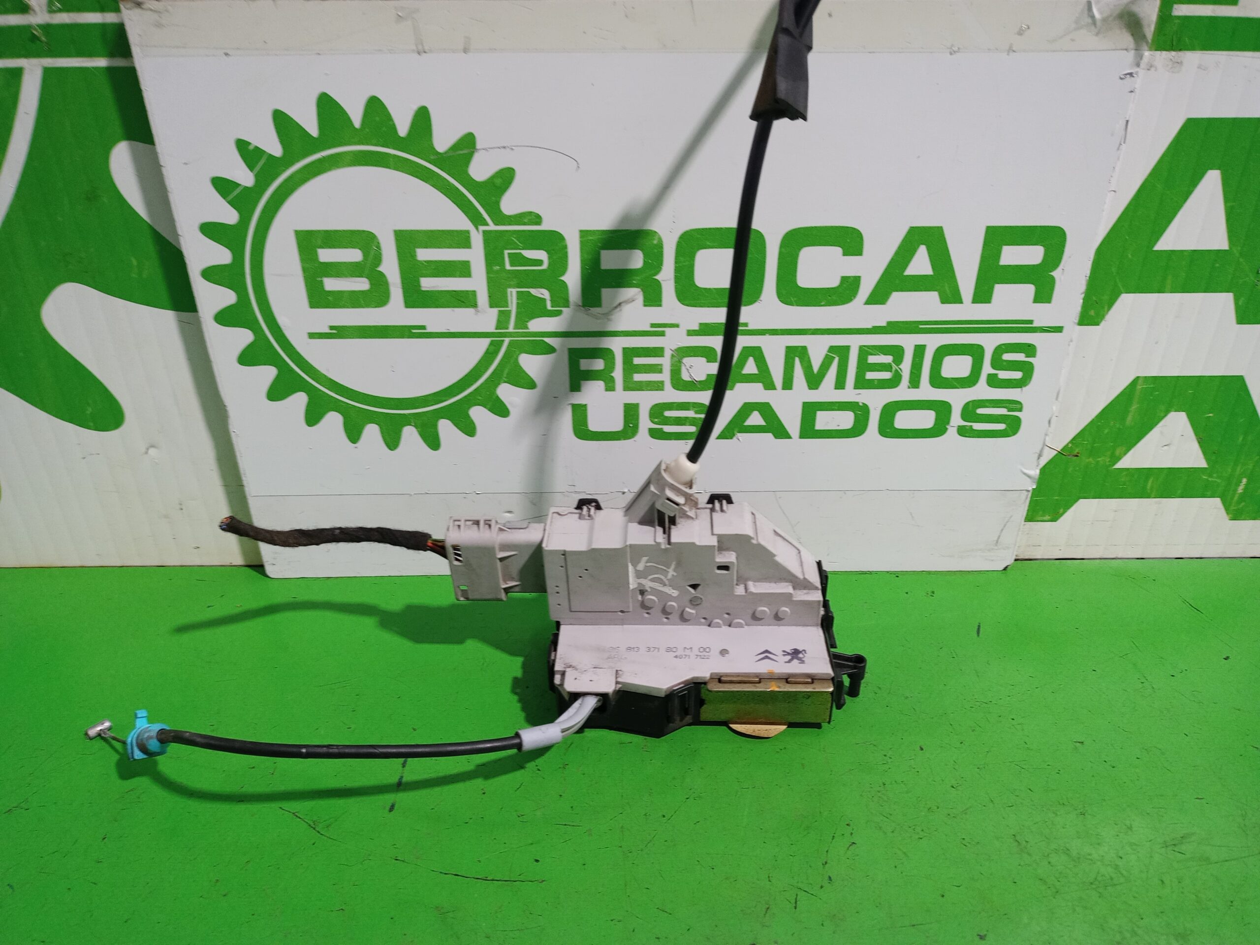 cerradura_puerta_trasera_izquierda_9137e0_9681337180m00_citr_n_c4_berlina_collection