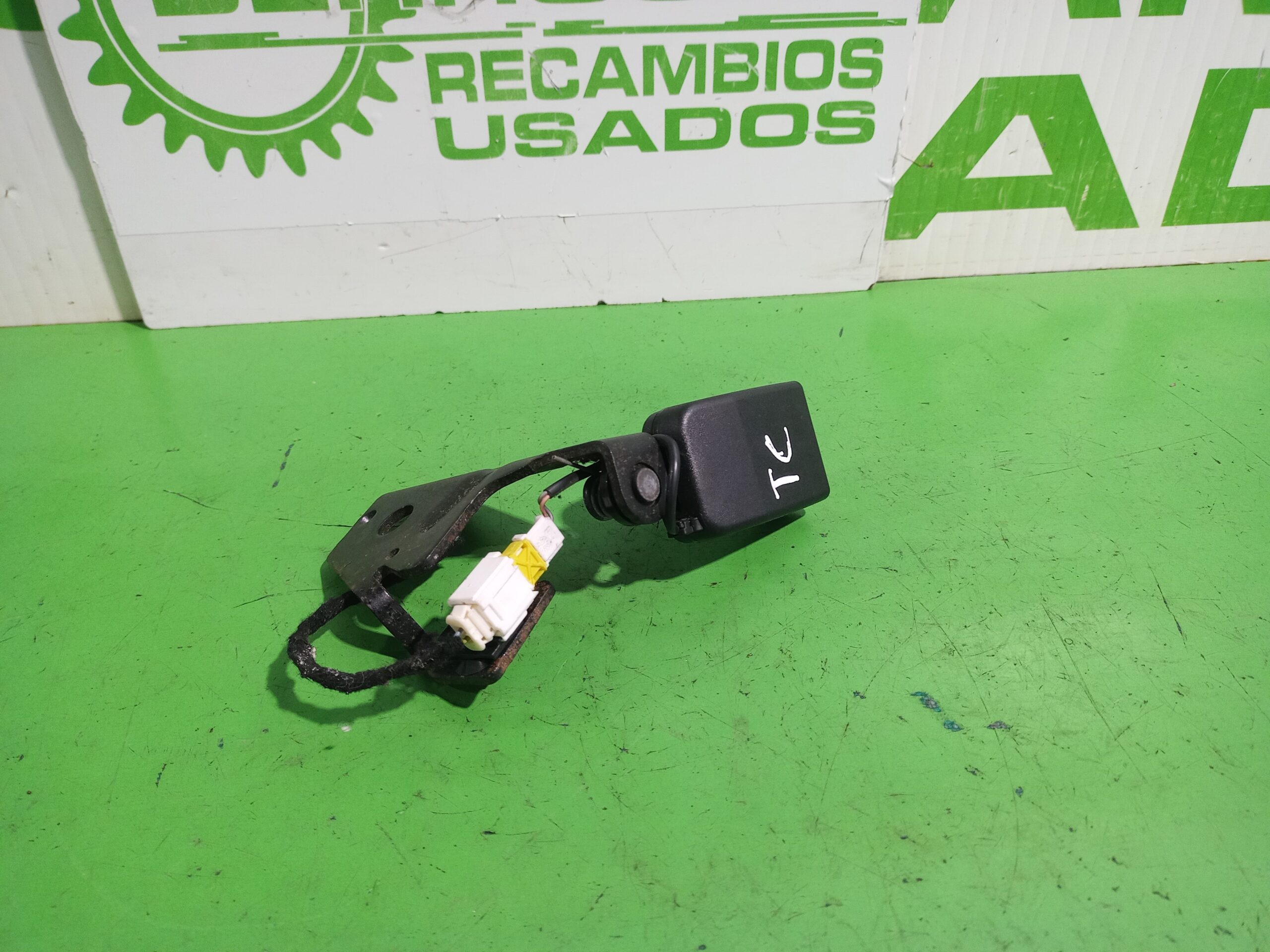 enganche_cinturon_trasero_central_8975e5_citr_n_c4_berlina_collection