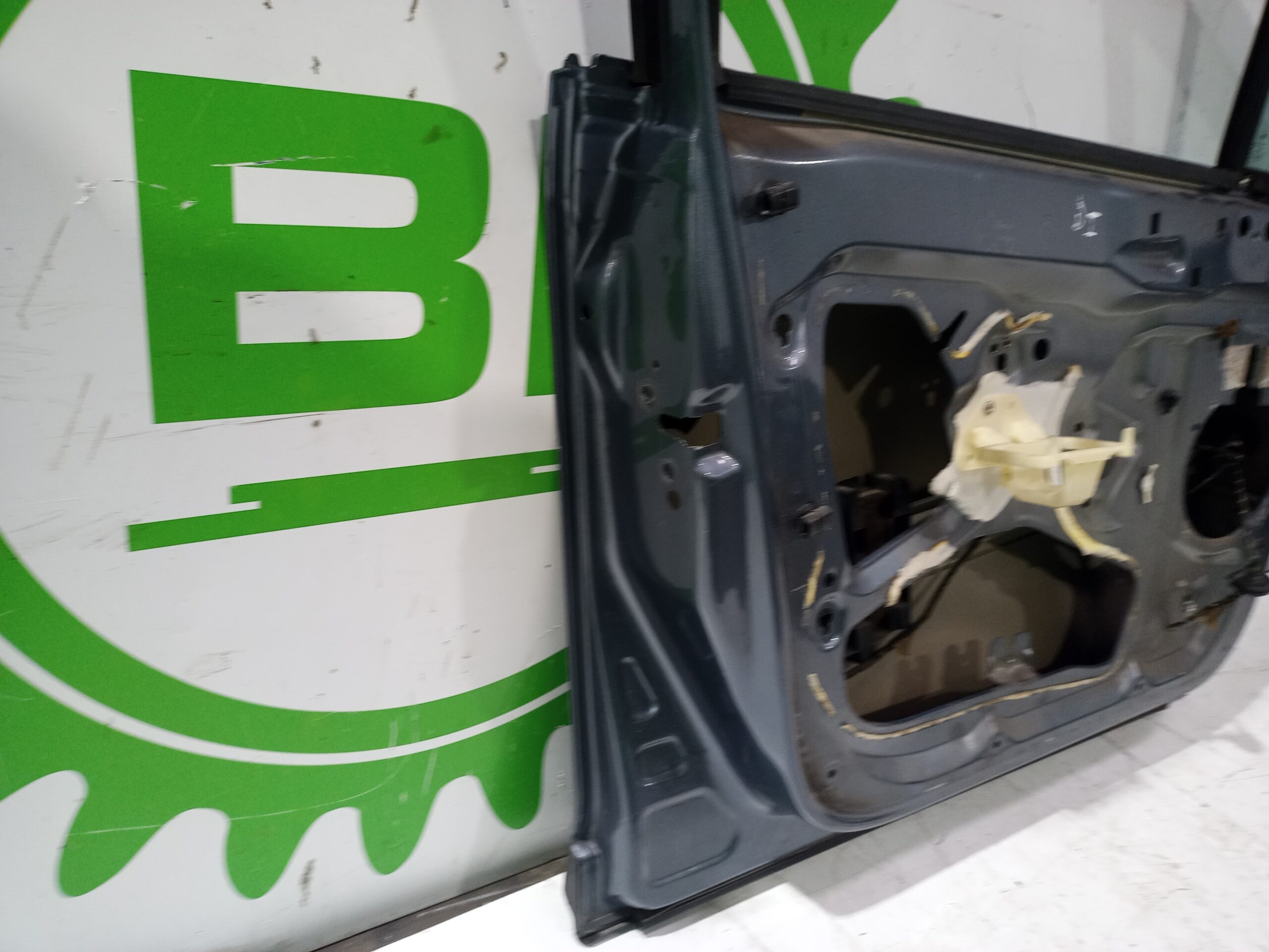 puerta_delantera_izquierda_9002w1_citr_n_c4_berlina_collection