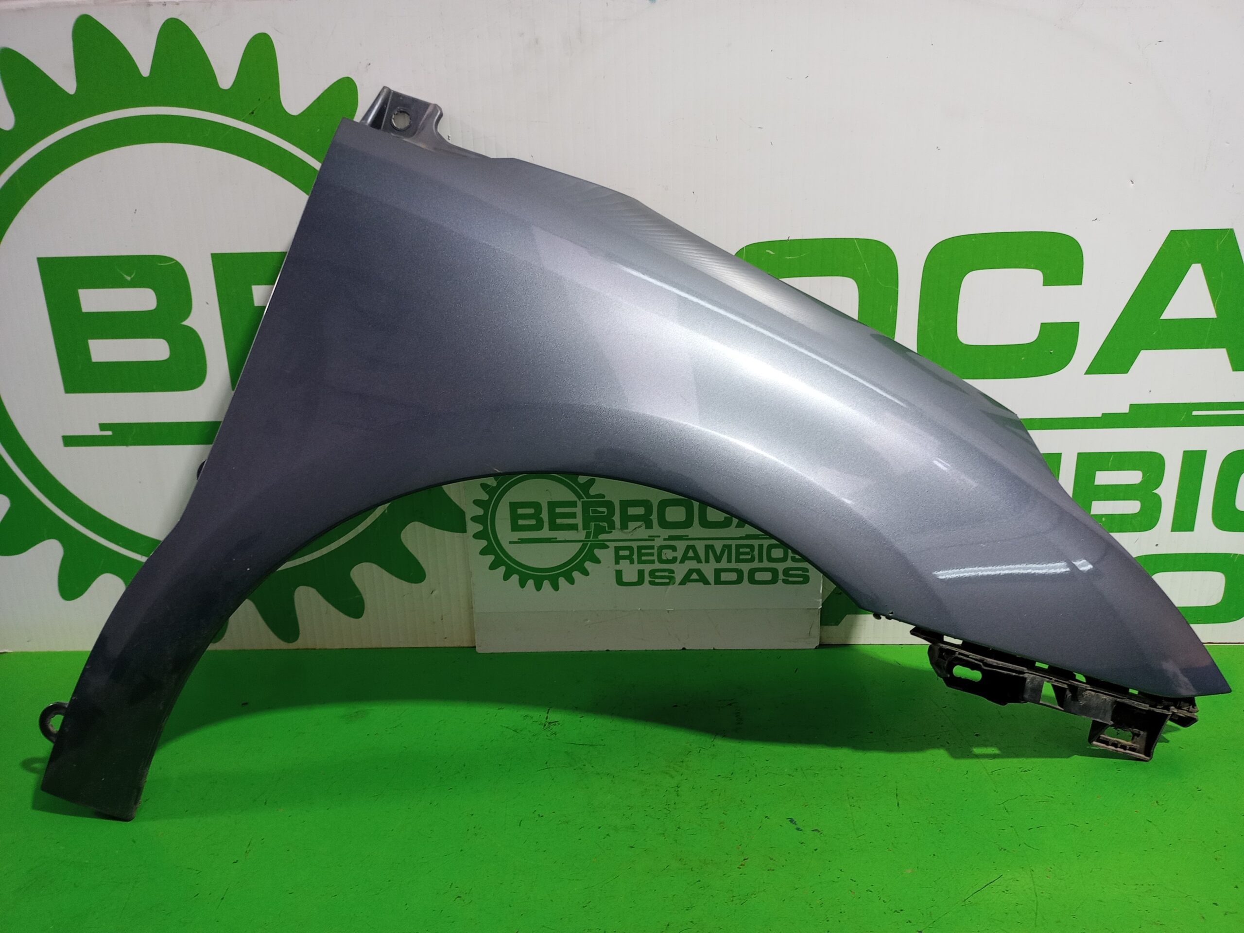 aleta_delantera_derecha_7841s2_citr_n_c4_berlina_collection