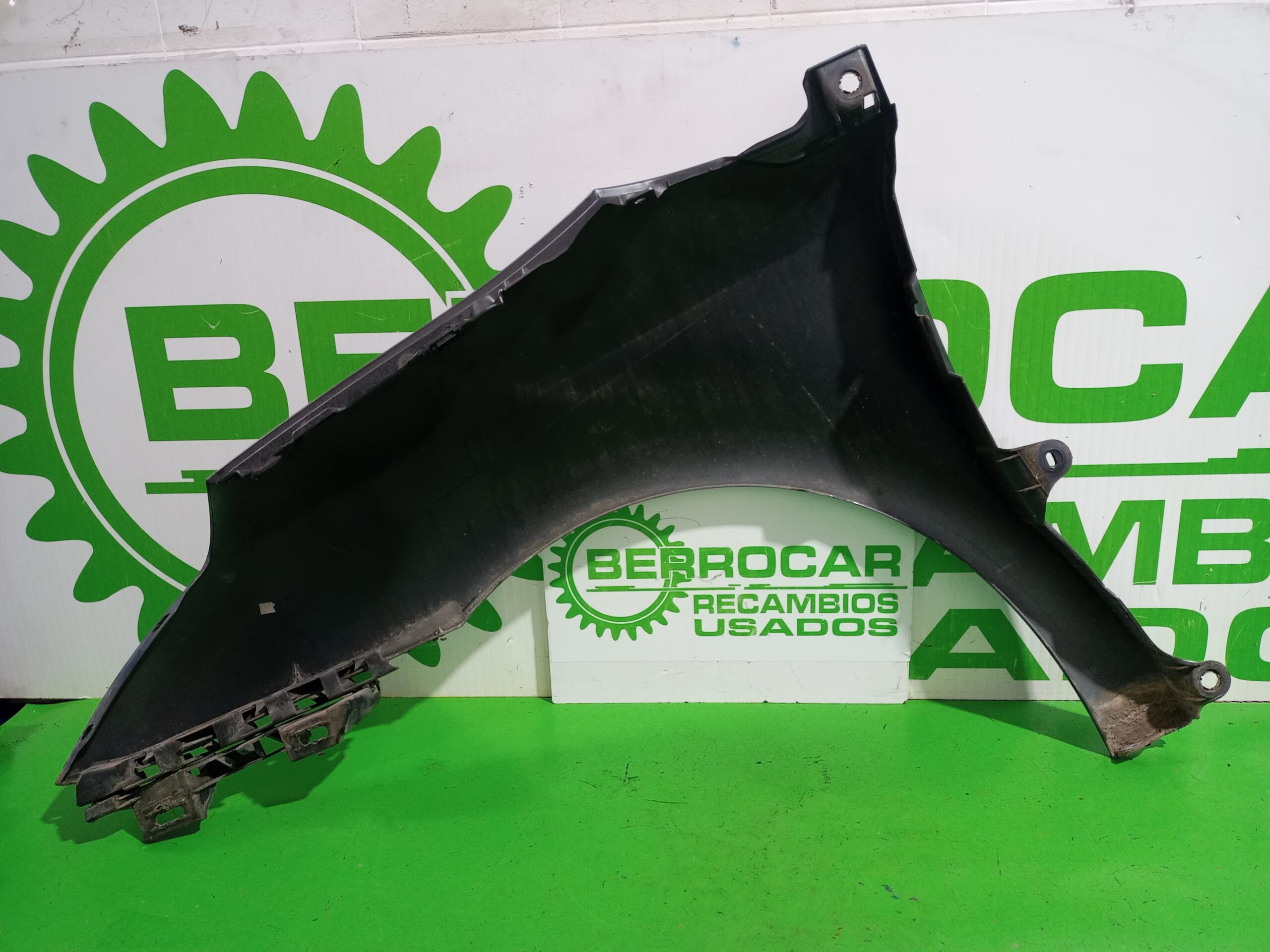 aleta_delantera_derecha_7841s2_citr_n_c4_berlina_collection