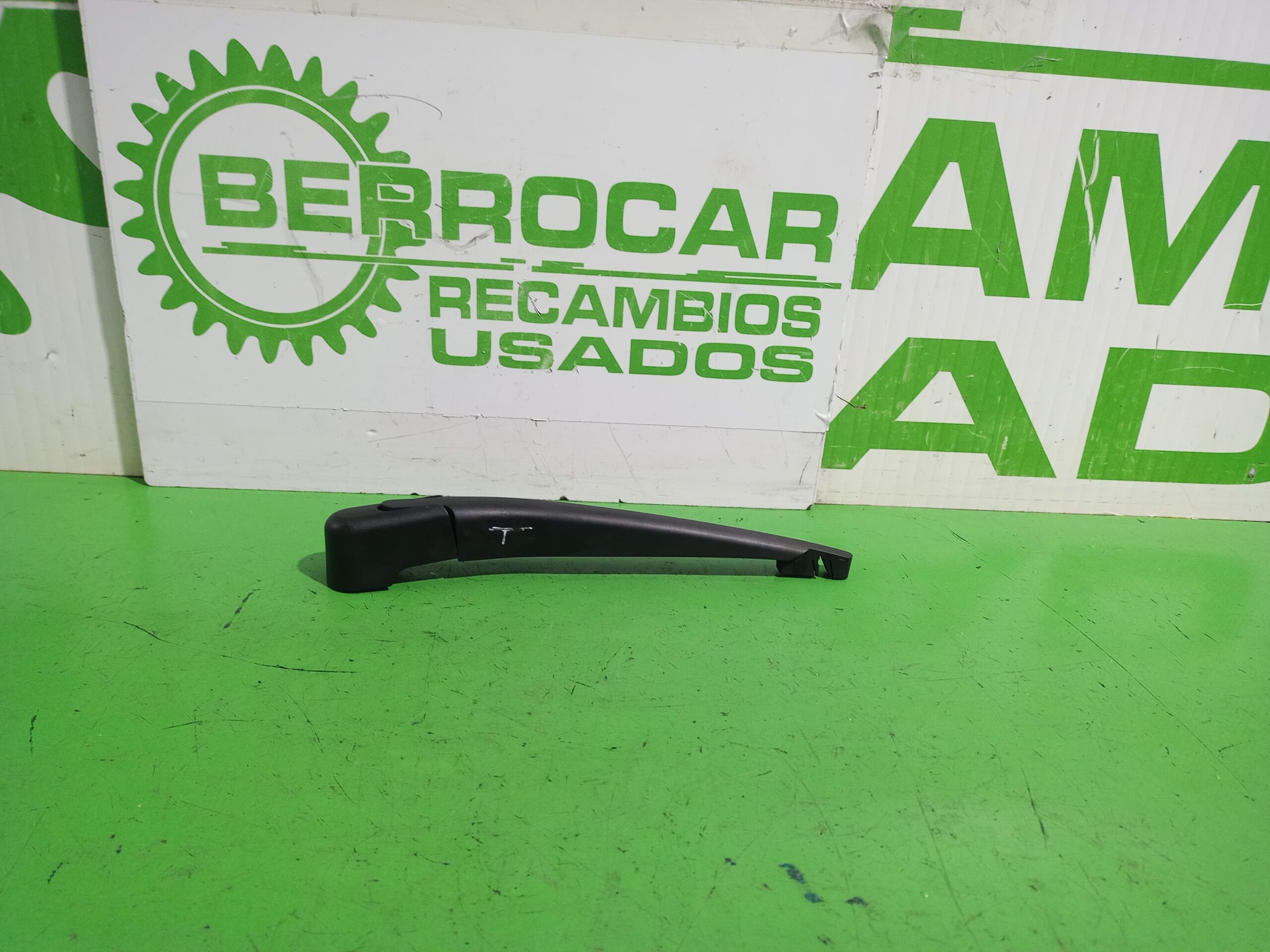 brazo_limpia_trasero_6429fy_citr_n_c4_berlina_collection