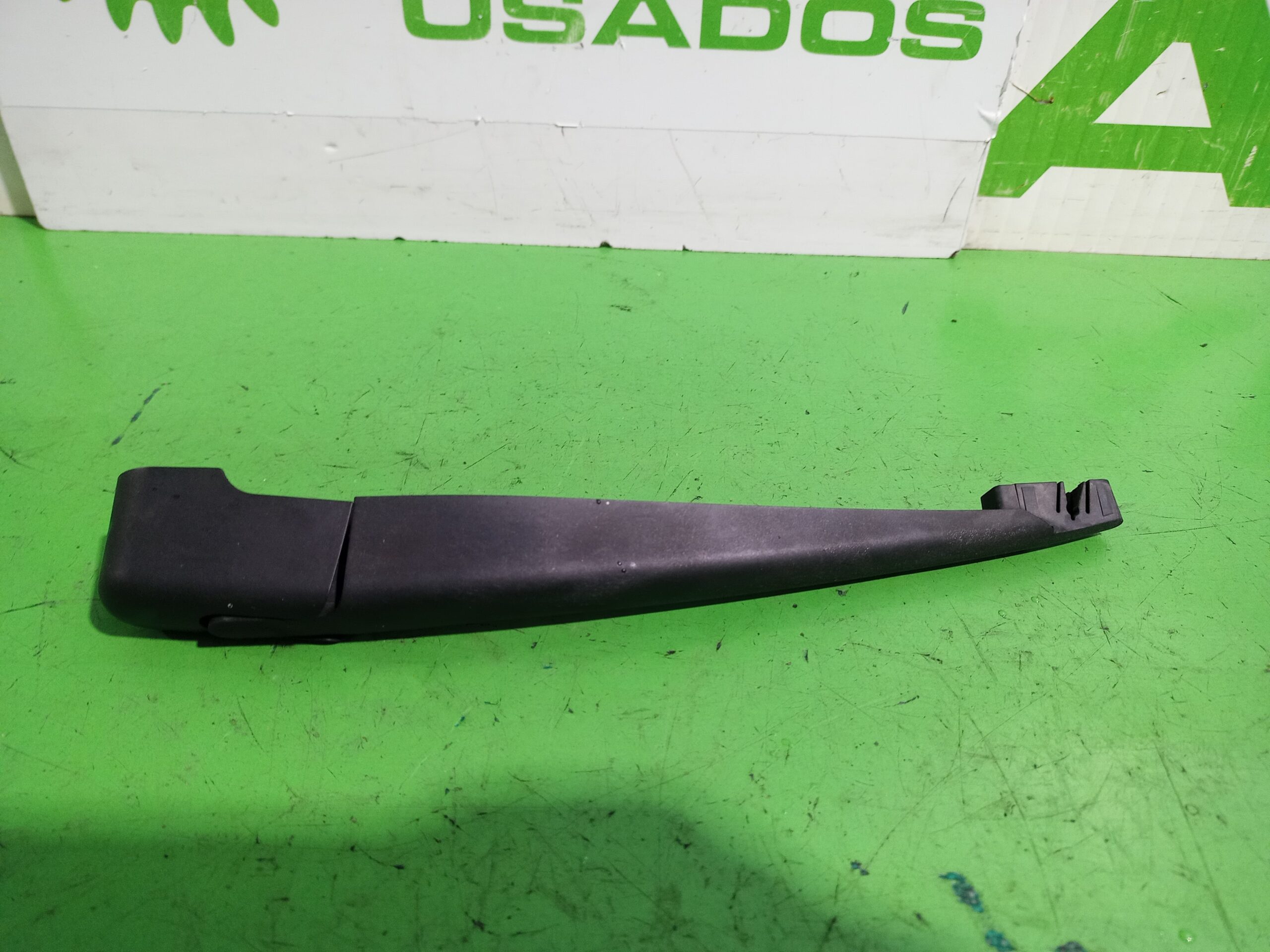 brazo_limpia_trasero_6429fy_citr_n_c4_berlina_collection