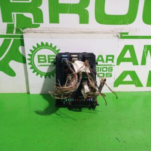 caja_reles_fusibles_281171702b_citr_n_c4_berlina_collection