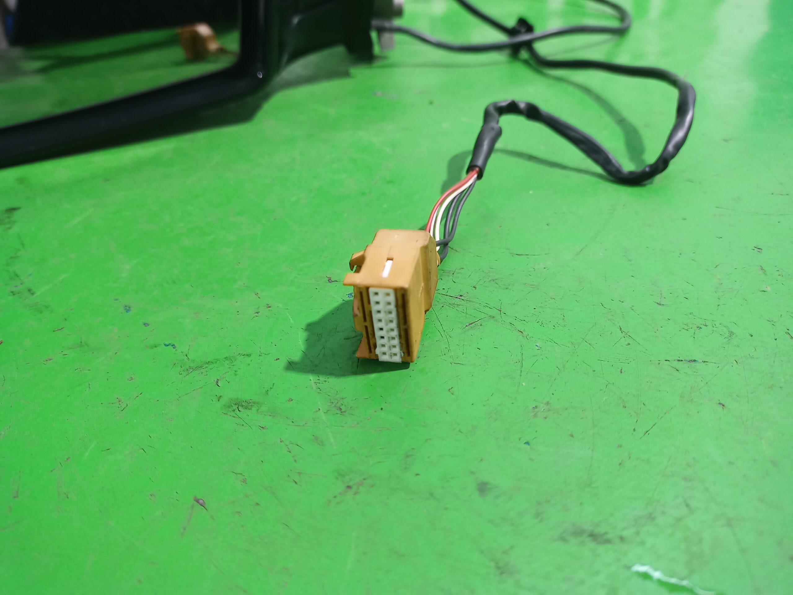 retrovisor_derecho_8e1858500a2zz_8e1858500b2zz_8e1858500c2zz_audi_a4_berlina_8e_2_5_tdi_120kw