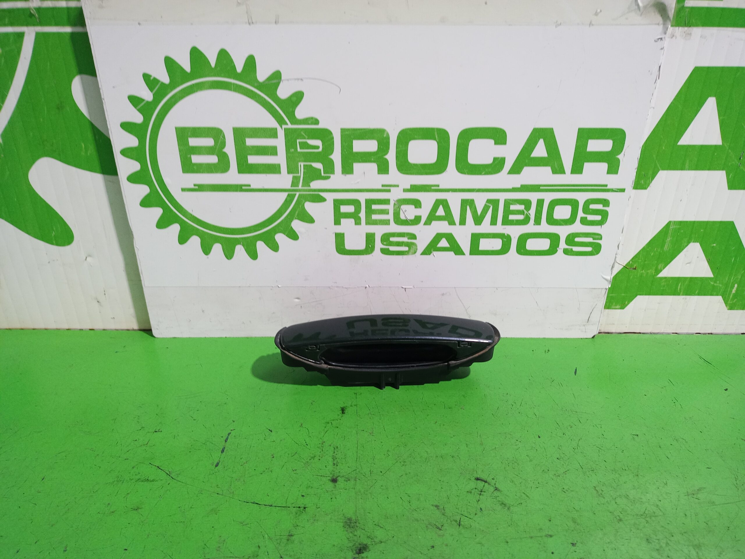 maneta_exterior_trasera_izquierda_4b0839885_audi_a4_berlina_8e_2_5_tdi_120kw