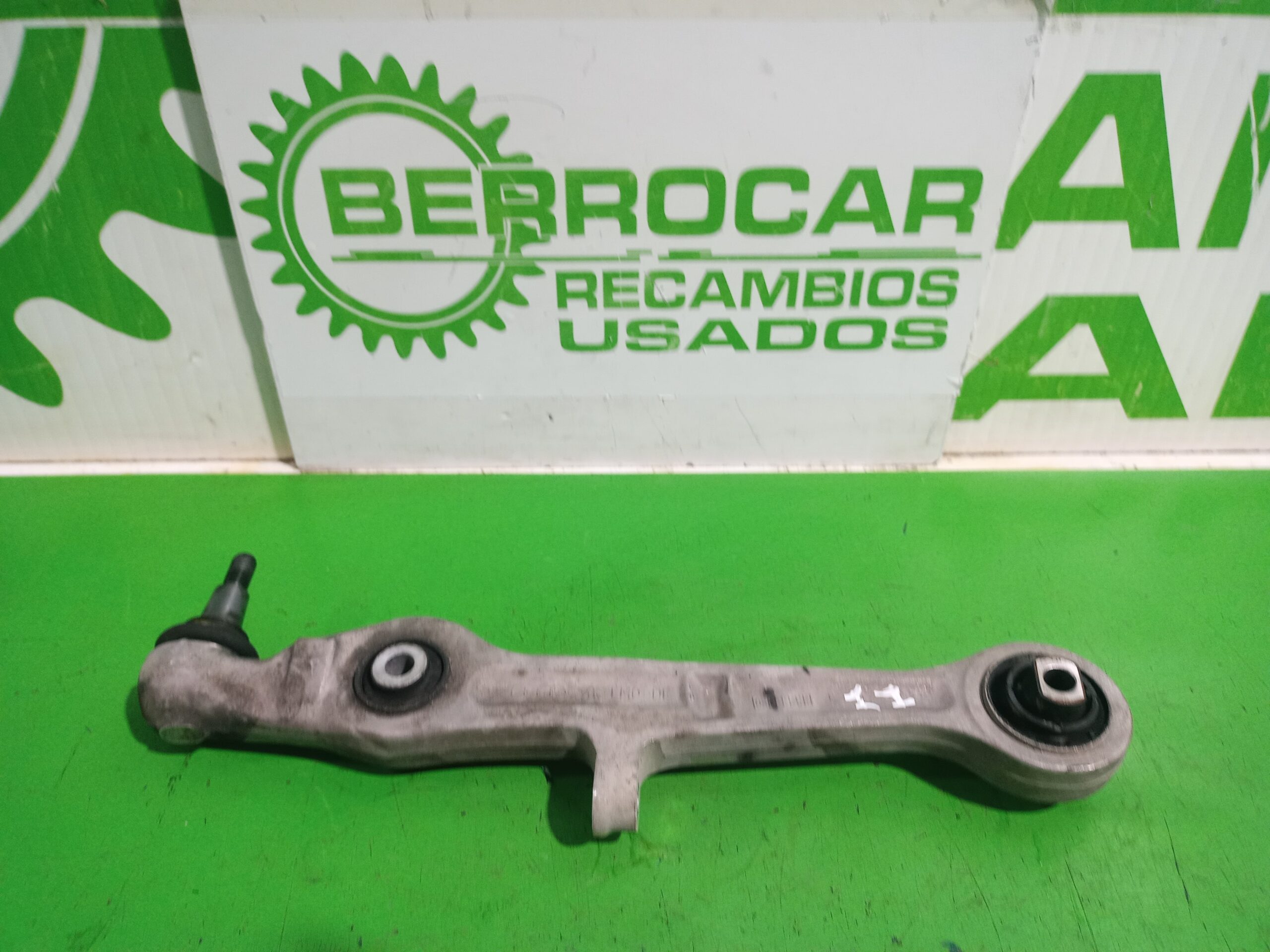 brazo_suspension_inferior_delantero_izquierdo_8e0407151r_audi_a4_berlina_8e_2_5_tdi_120kw