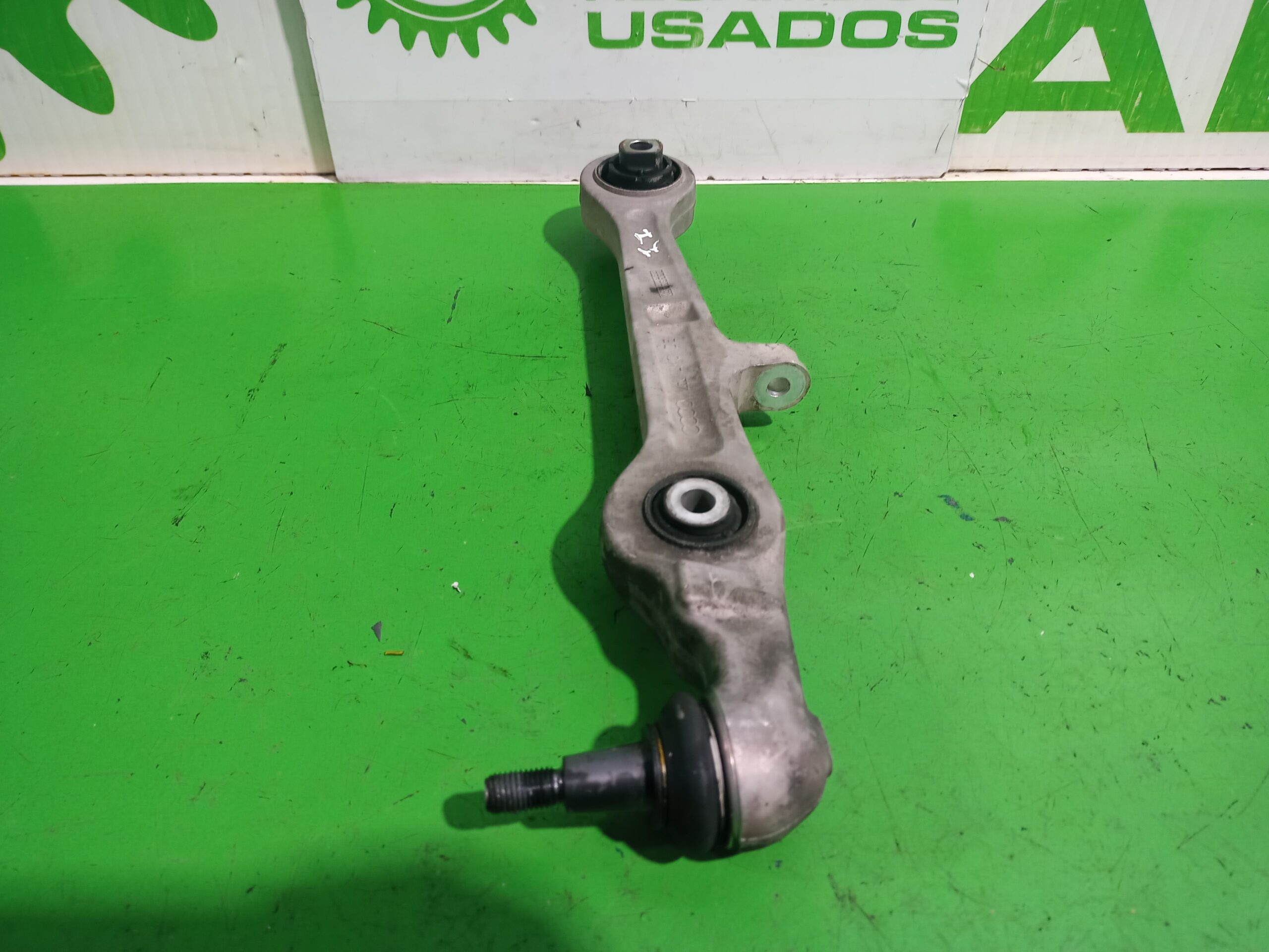 brazo_suspension_inferior_delantero_izquierdo_8e0407151r_audi_a4_berlina_8e_2_5_tdi_120kw