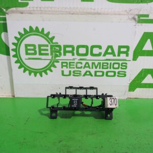 caja_reles_fusibles_8e0937503_audi_a4_berlina_8e_2_5_tdi_120kw