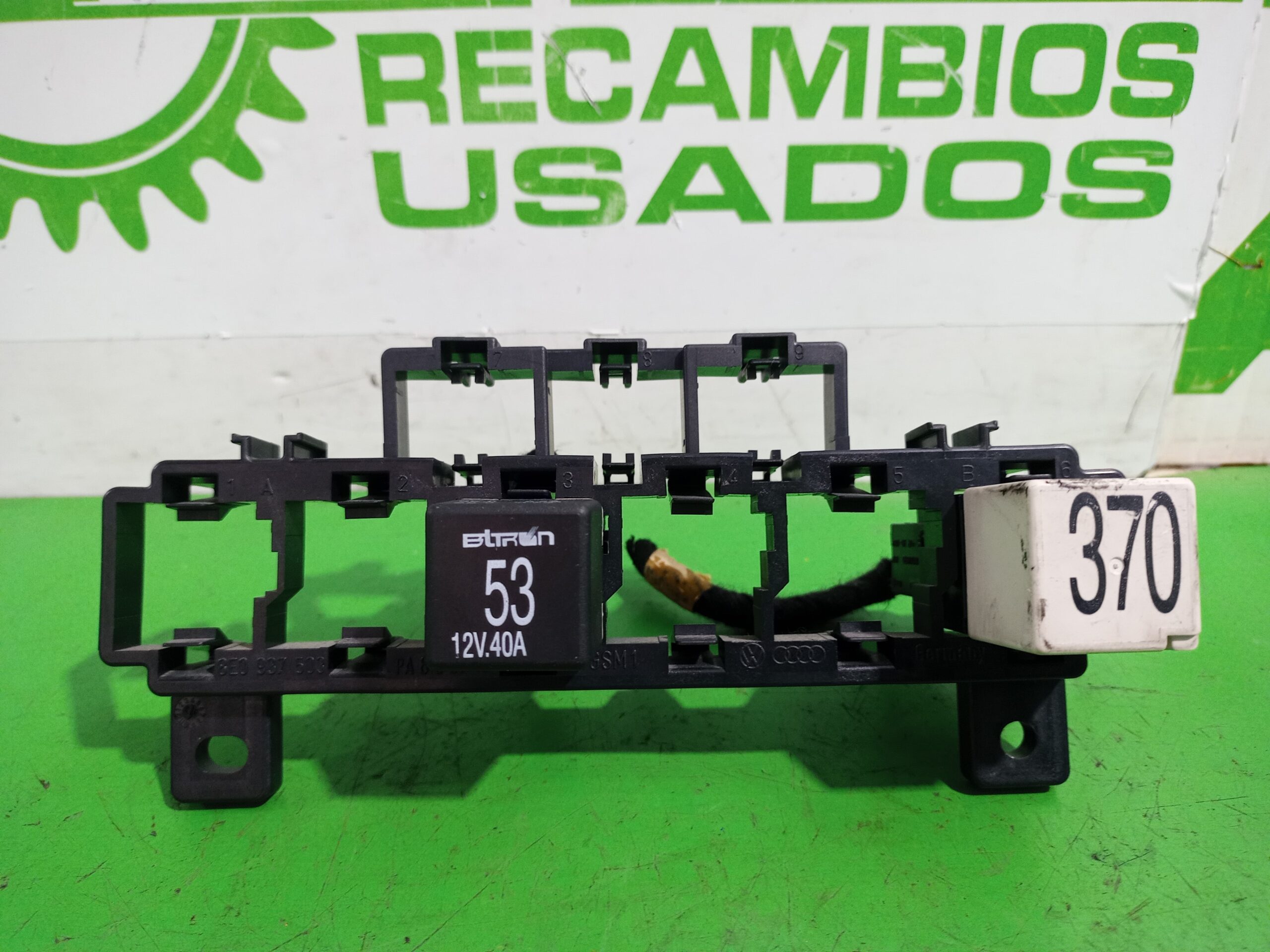 caja_reles_fusibles_8e0937503_audi_a4_berlina_8e_2_5_tdi_120kw